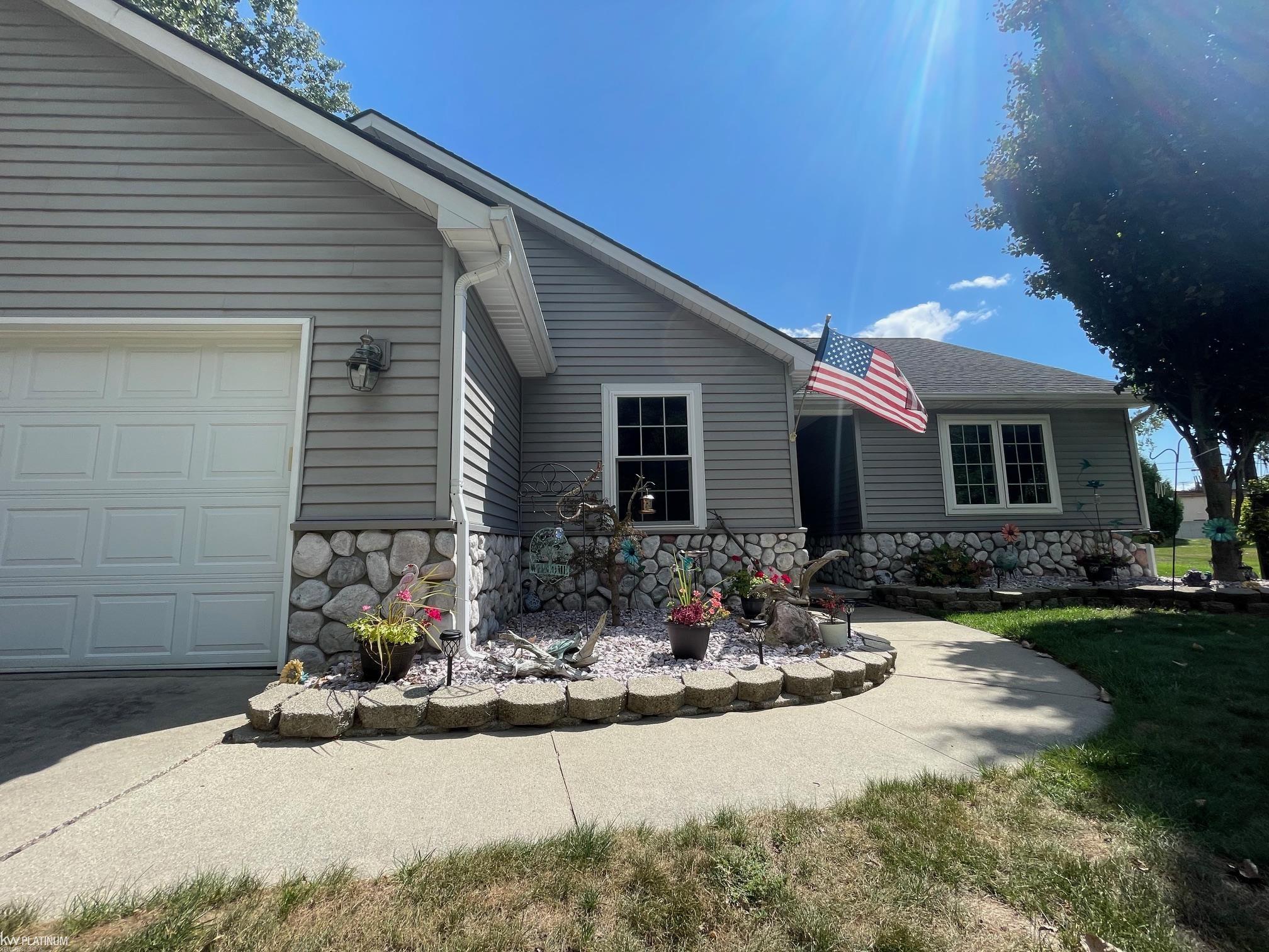 685 Townsend Court
