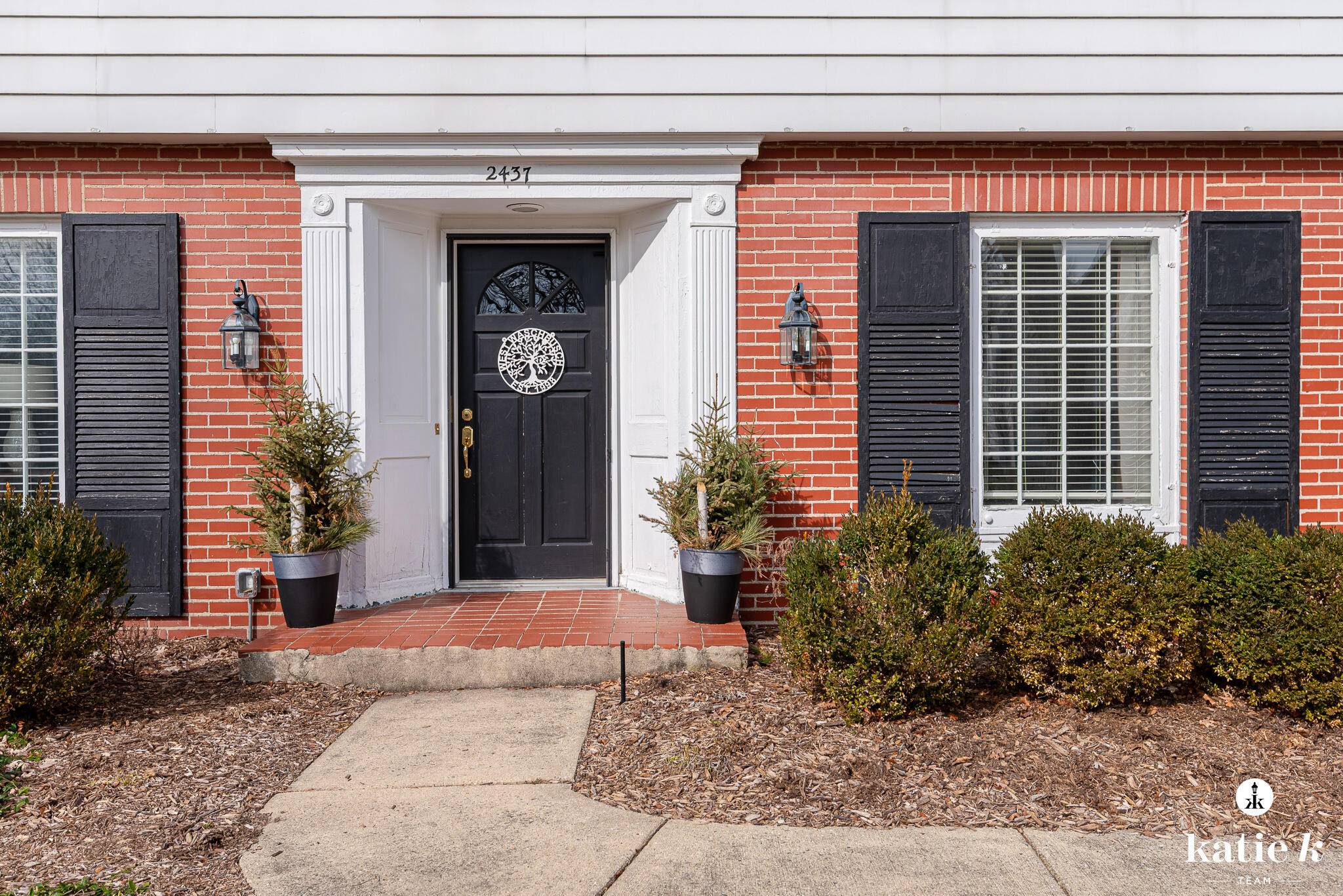 2437 Elmwood Drive SE