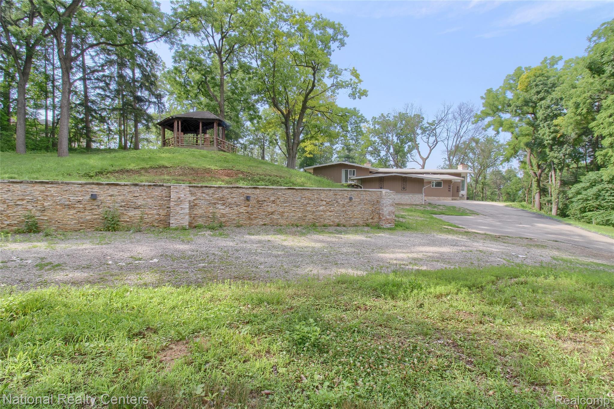 341 Corrie Road