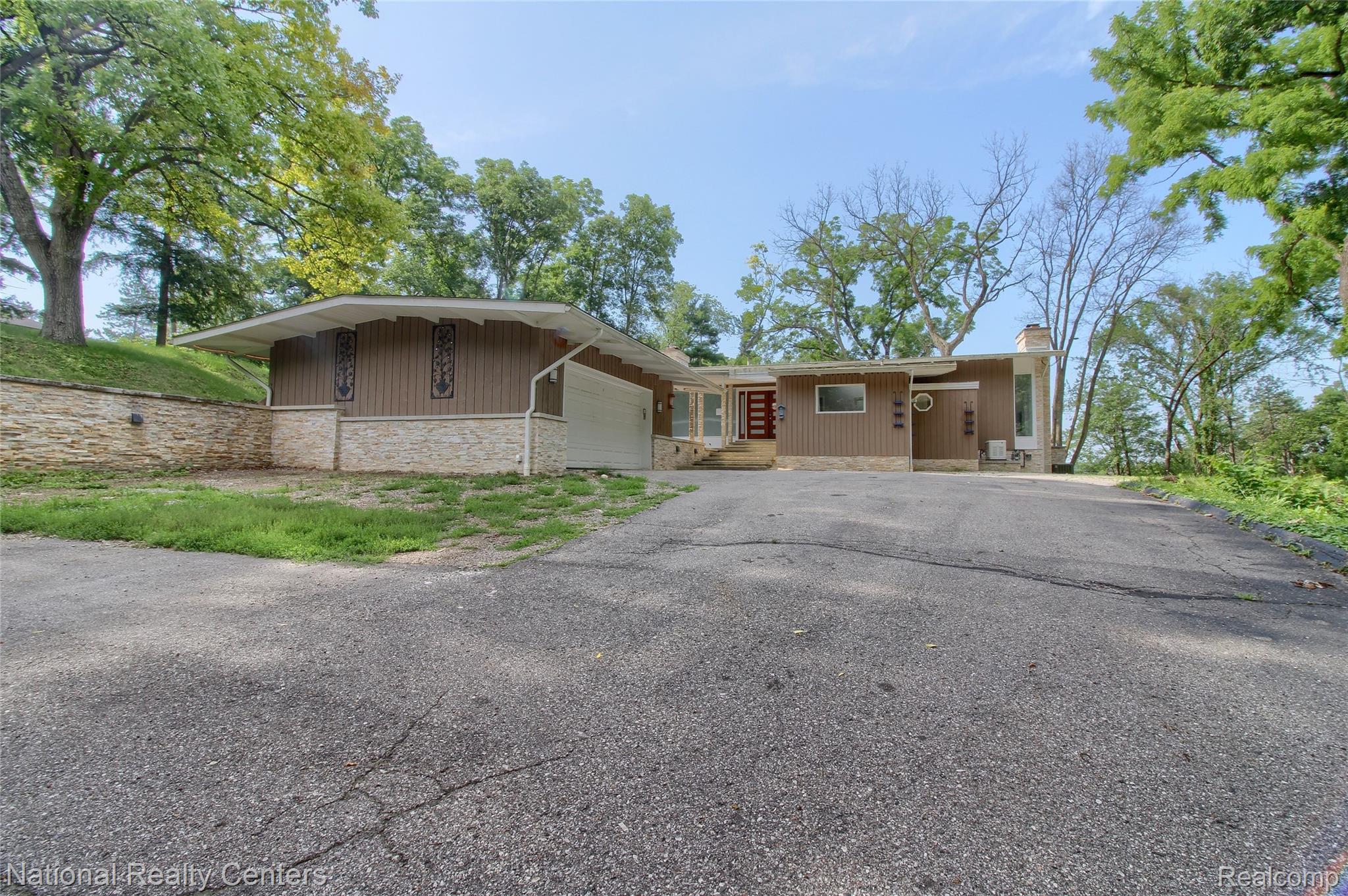 341 Corrie Road