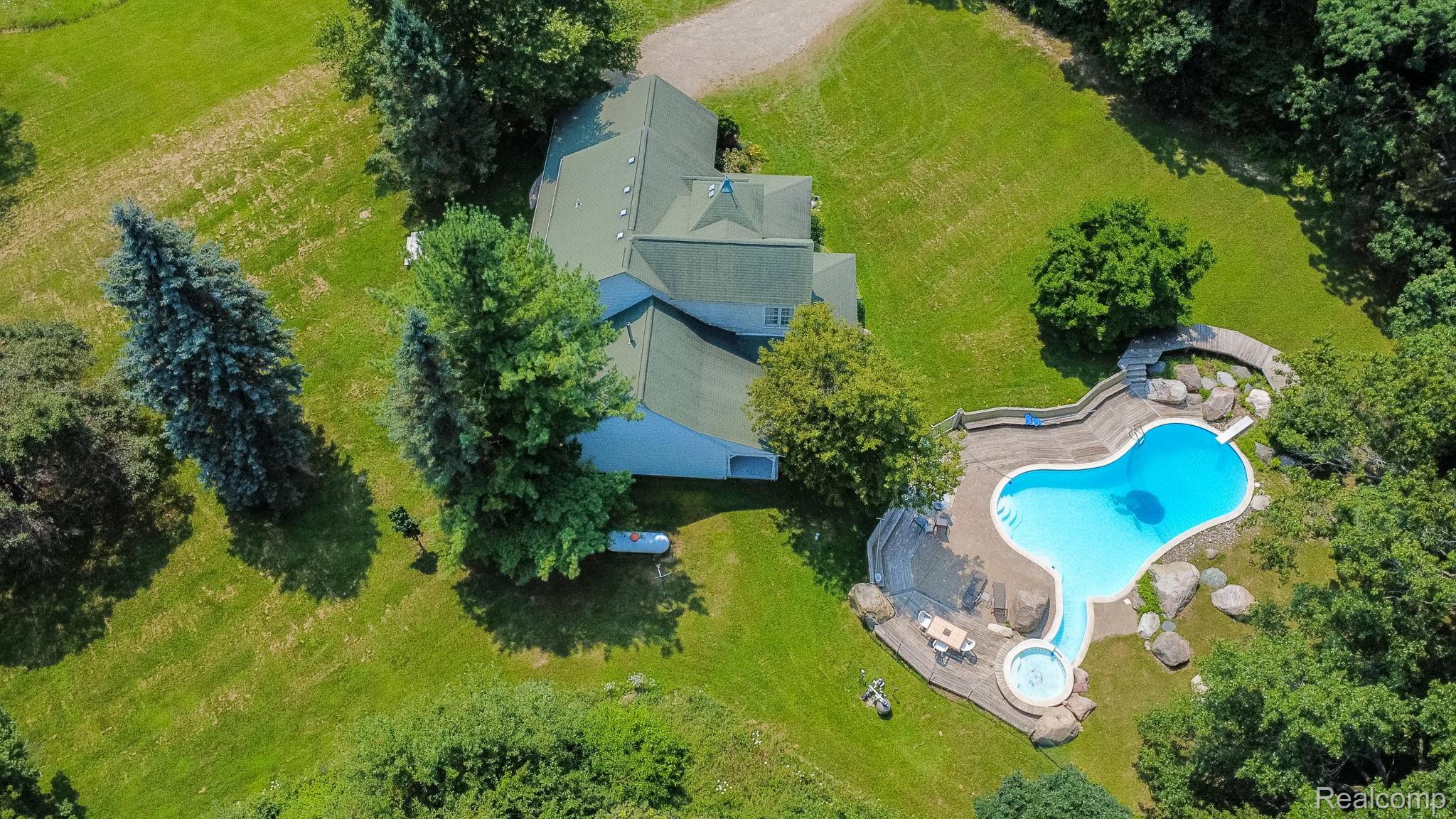 Oxford Charter Township, Michigan 48371, United States, 4 Bedrooms Bedrooms, ,2 BathroomsBathrooms,Residential,Active,190800