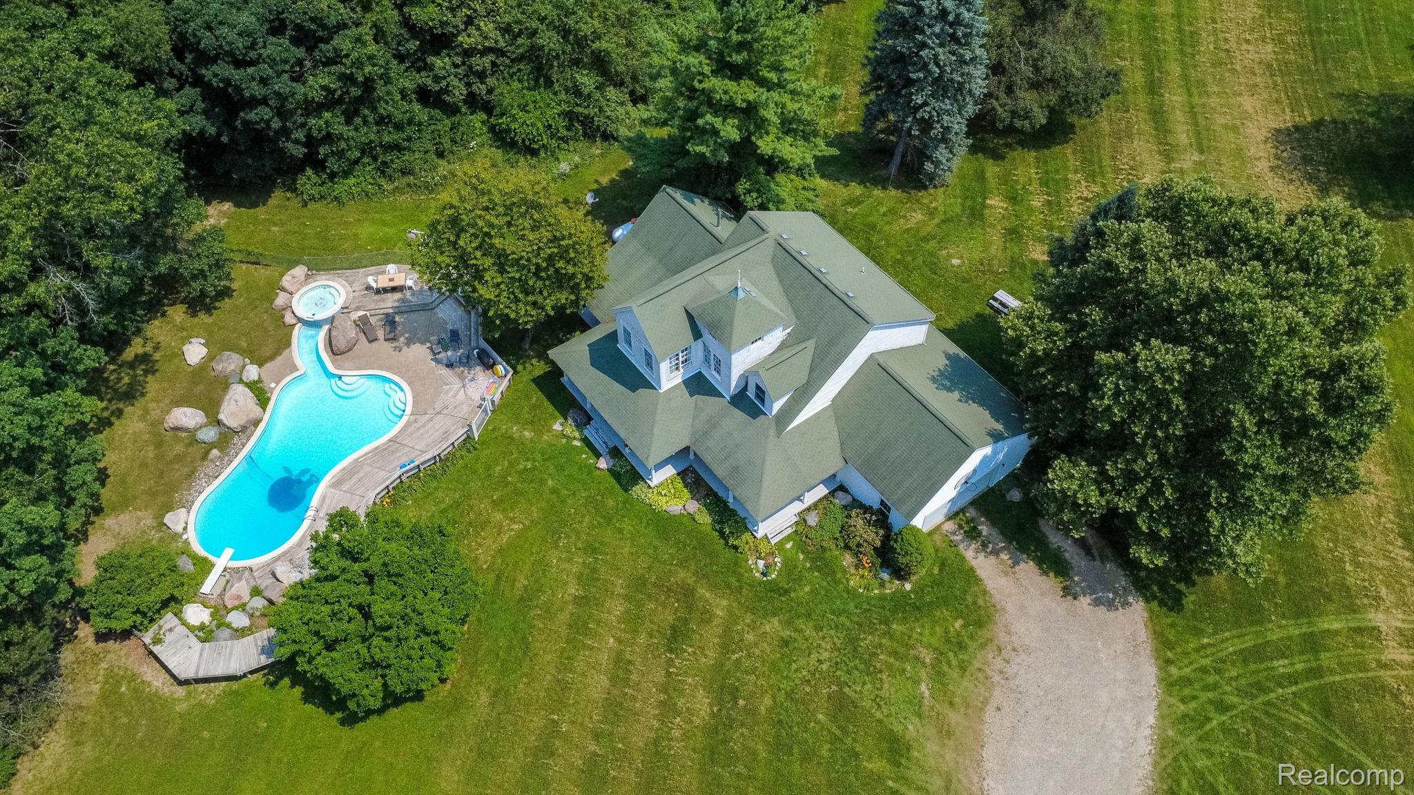 Oxford Charter Township, Michigan 48371, United States, 4 Bedrooms Bedrooms, ,2 BathroomsBathrooms,Residential,Active,190800