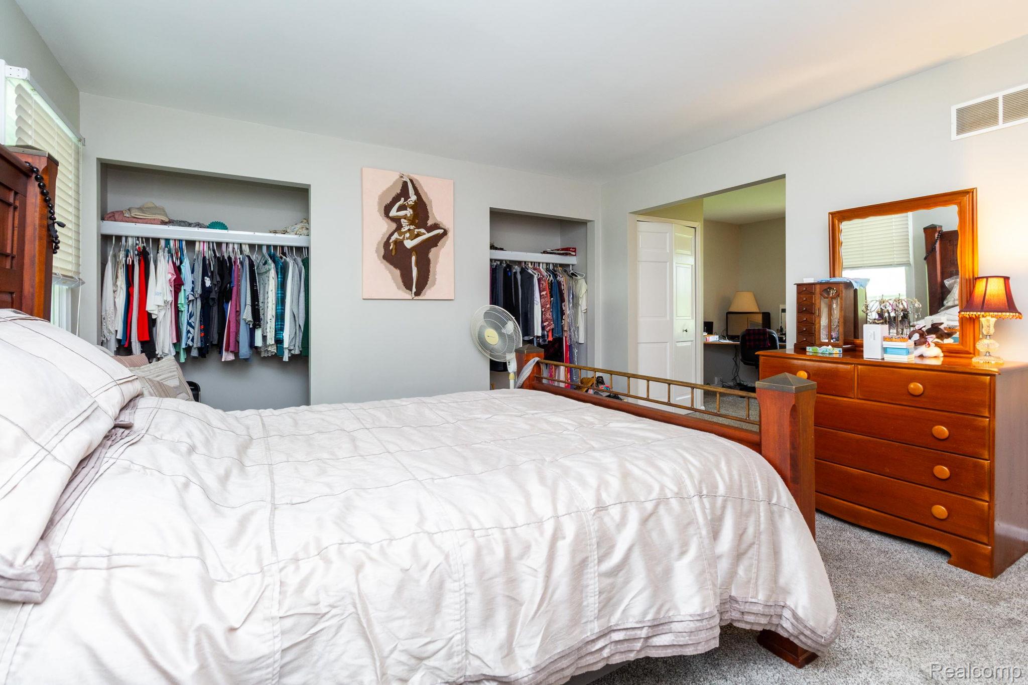 Oxford Charter Township, Michigan 48371, United States, 4 Bedrooms Bedrooms, ,2 BathroomsBathrooms,Residential,Active,190800