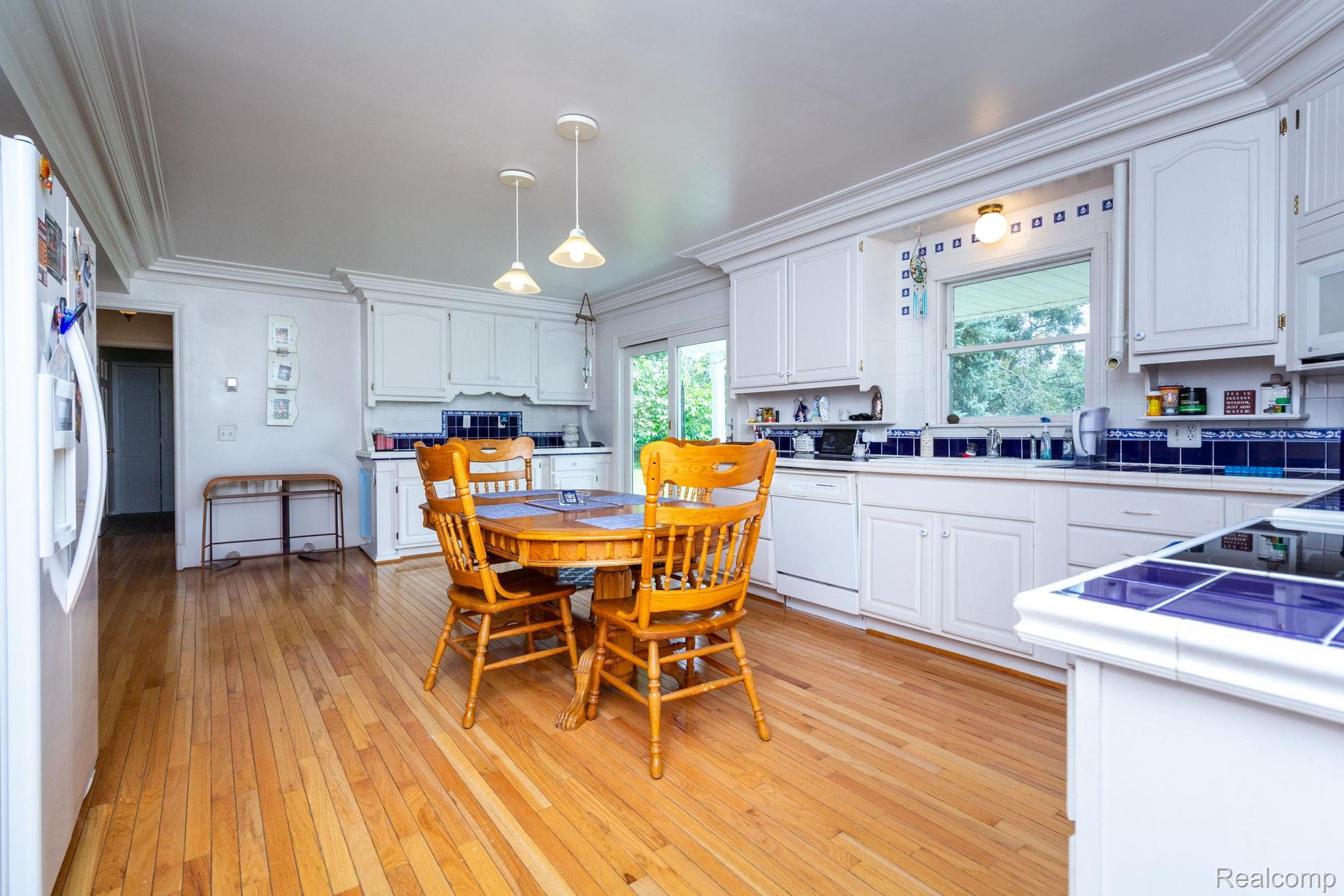 Oxford Charter Township, Michigan 48371, United States, 4 Bedrooms Bedrooms, ,2 BathroomsBathrooms,Residential,Active,190800