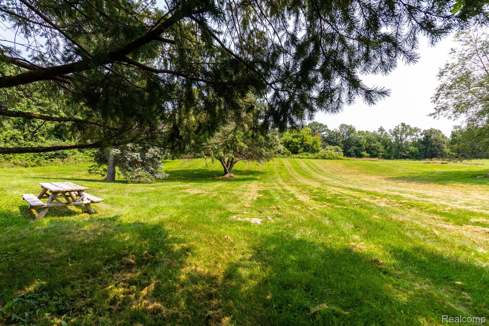 Oxford Charter Township, Michigan 48371, United States, 4 Bedrooms Bedrooms, ,2 BathroomsBathrooms,Residential,Active,190800