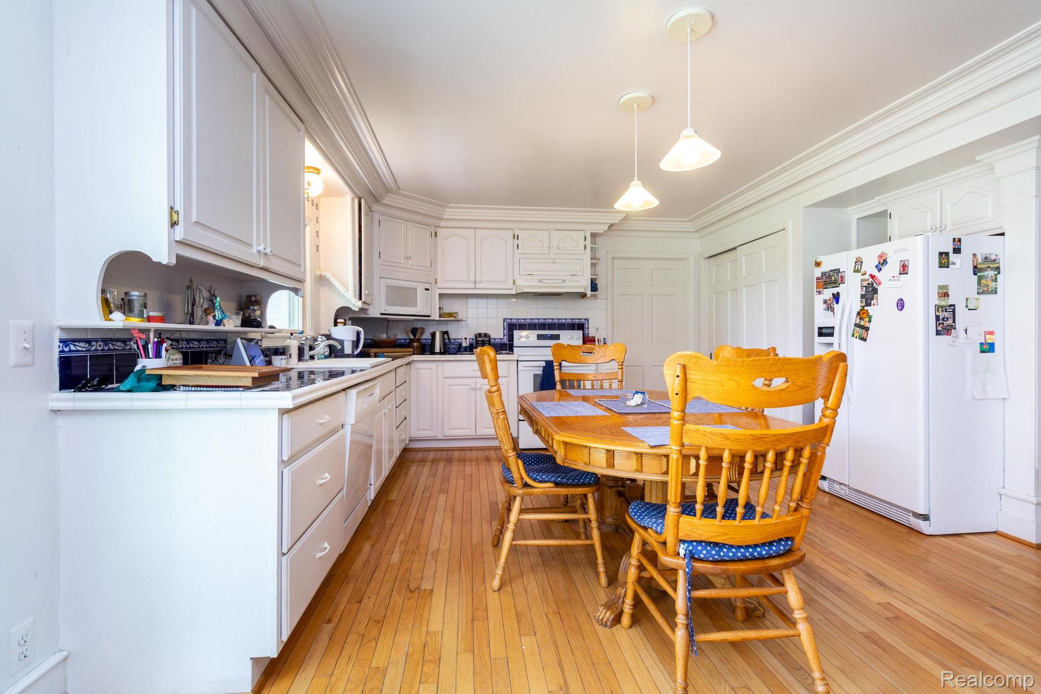 Oxford Charter Township, Michigan 48371, United States, 4 Bedrooms Bedrooms, ,2 BathroomsBathrooms,Residential,Active,190800