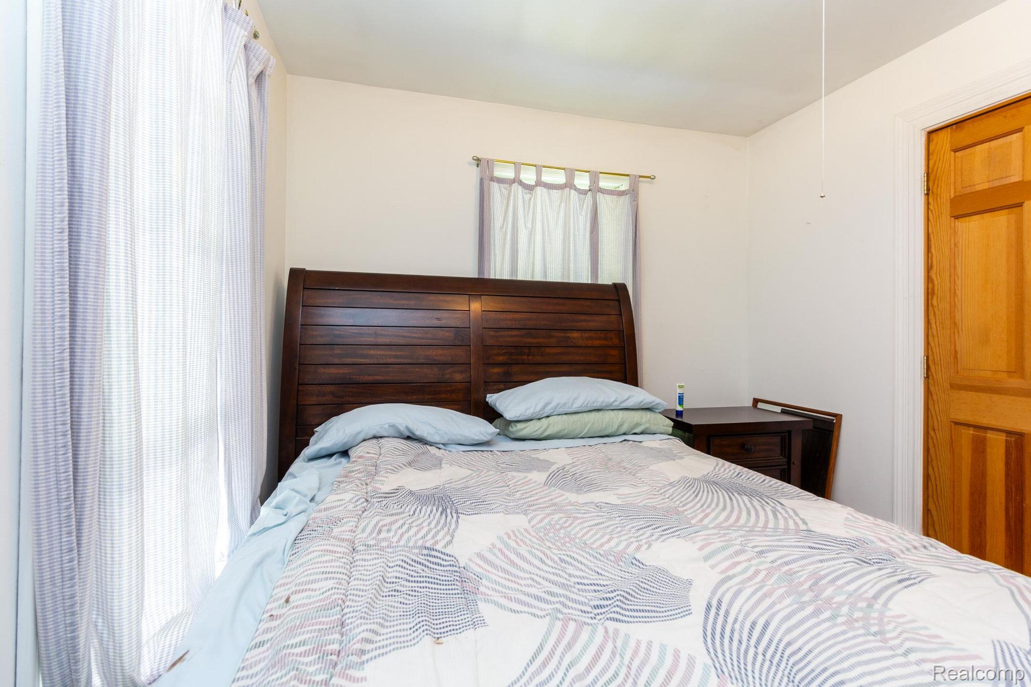 Oxford Charter Township, Michigan 48371, United States, 4 Bedrooms Bedrooms, ,2 BathroomsBathrooms,Residential,Active,190800