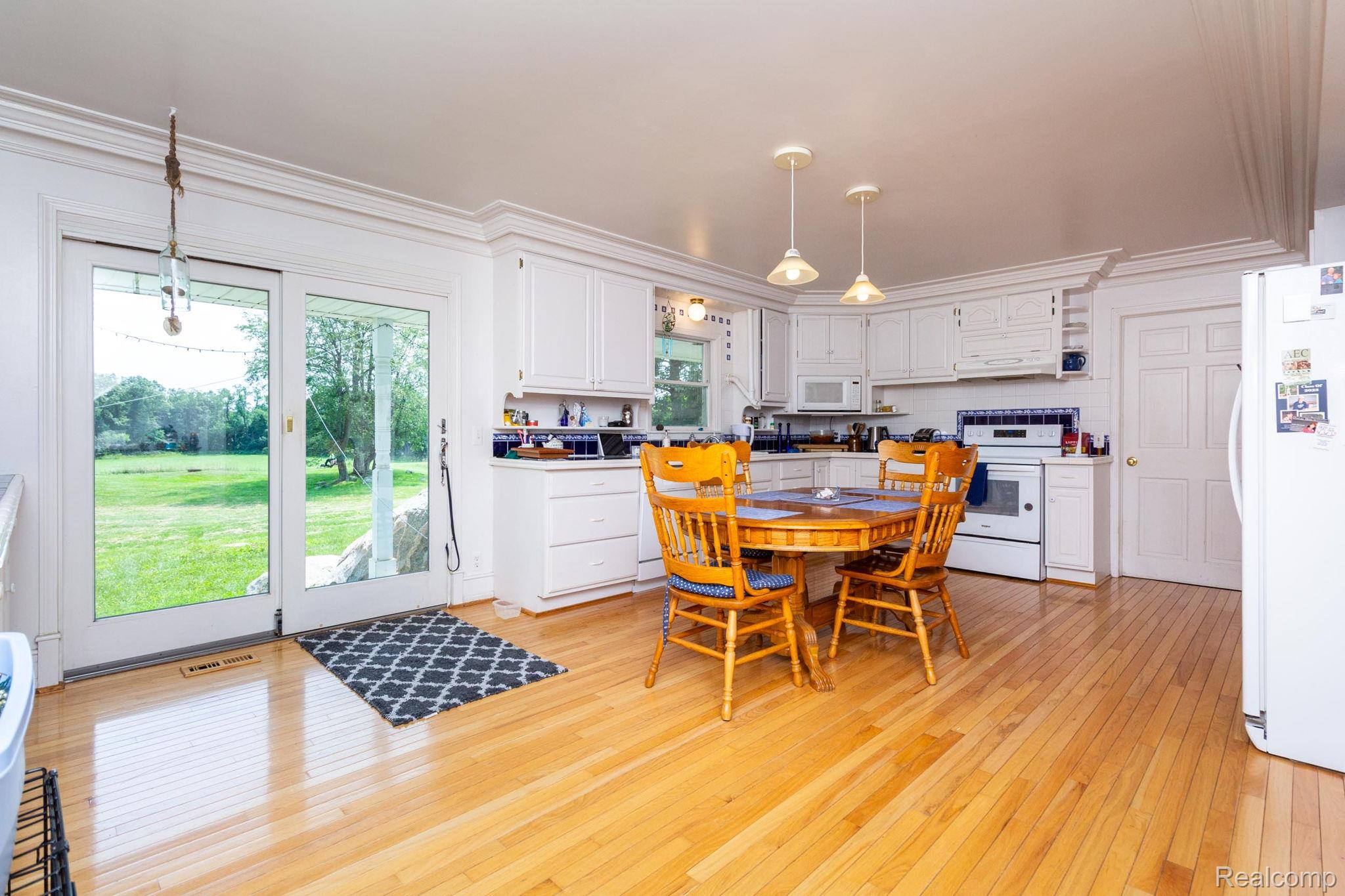 Oxford Charter Township, Michigan 48371, United States, 4 Bedrooms Bedrooms, ,2 BathroomsBathrooms,Residential,Active,190800