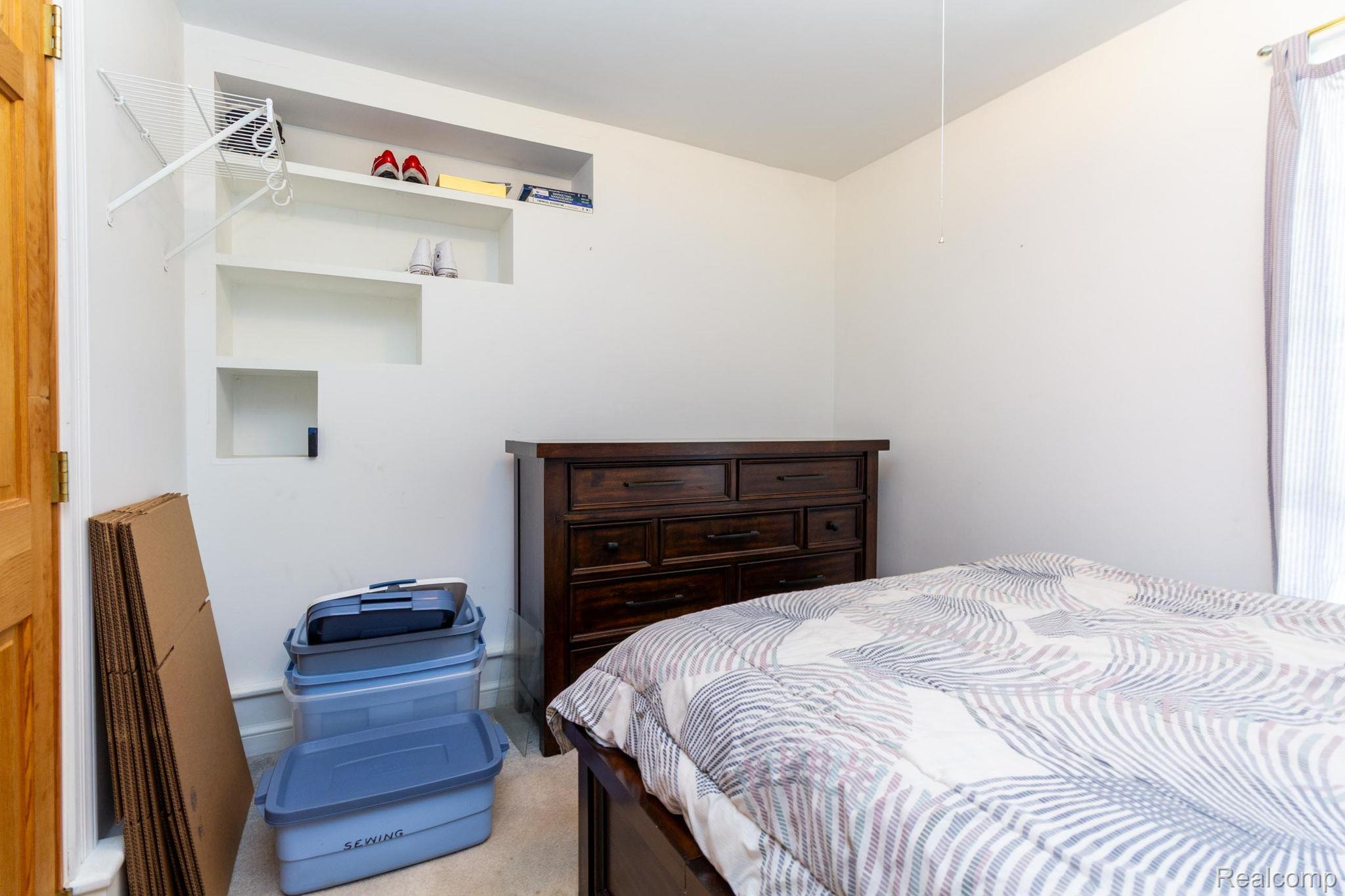 Oxford Charter Township, Michigan 48371, United States, 4 Bedrooms Bedrooms, ,2 BathroomsBathrooms,Residential,Active,190800