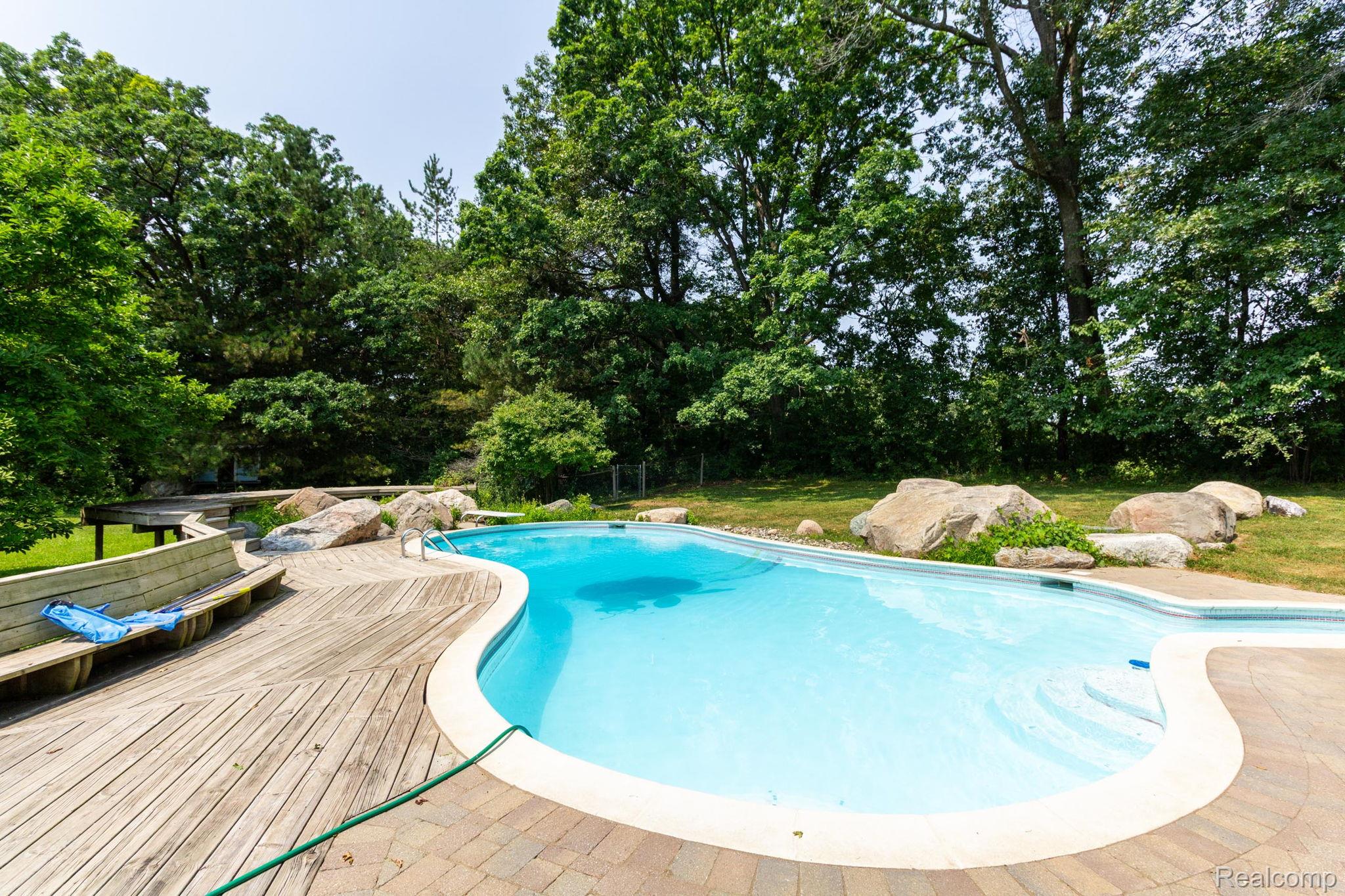 Oxford Charter Township, Michigan 48371, United States, 4 Bedrooms Bedrooms, ,2 BathroomsBathrooms,Residential,Active,190800