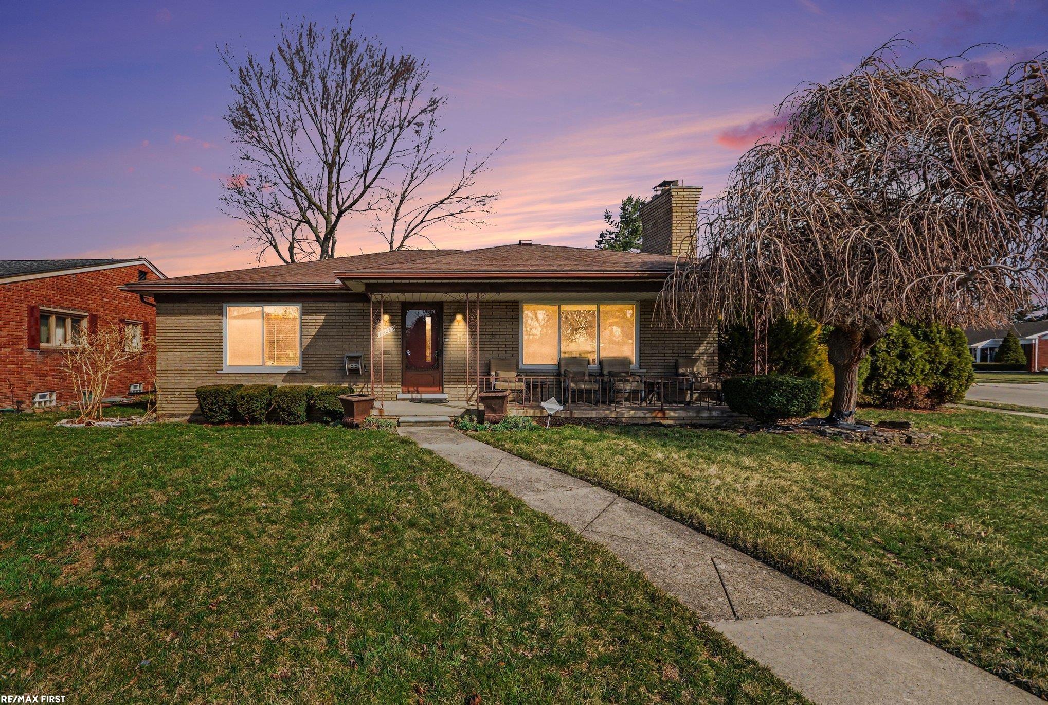 19063 Biscayne Avenue