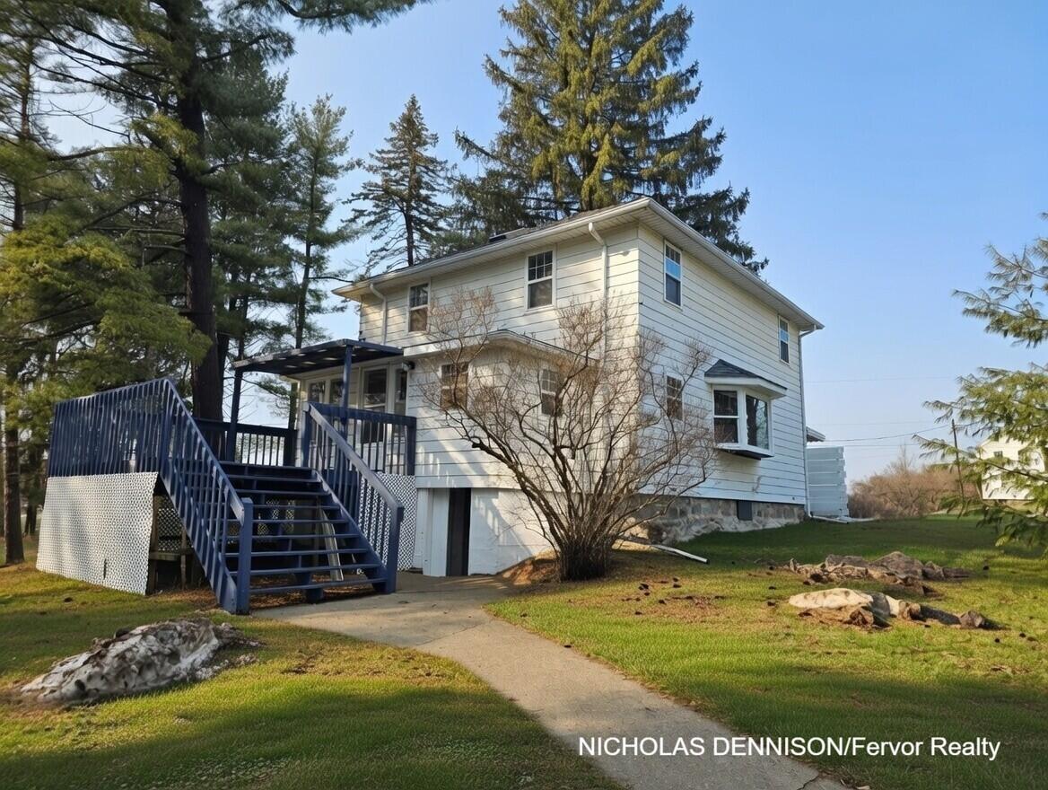 7072 N River Highway