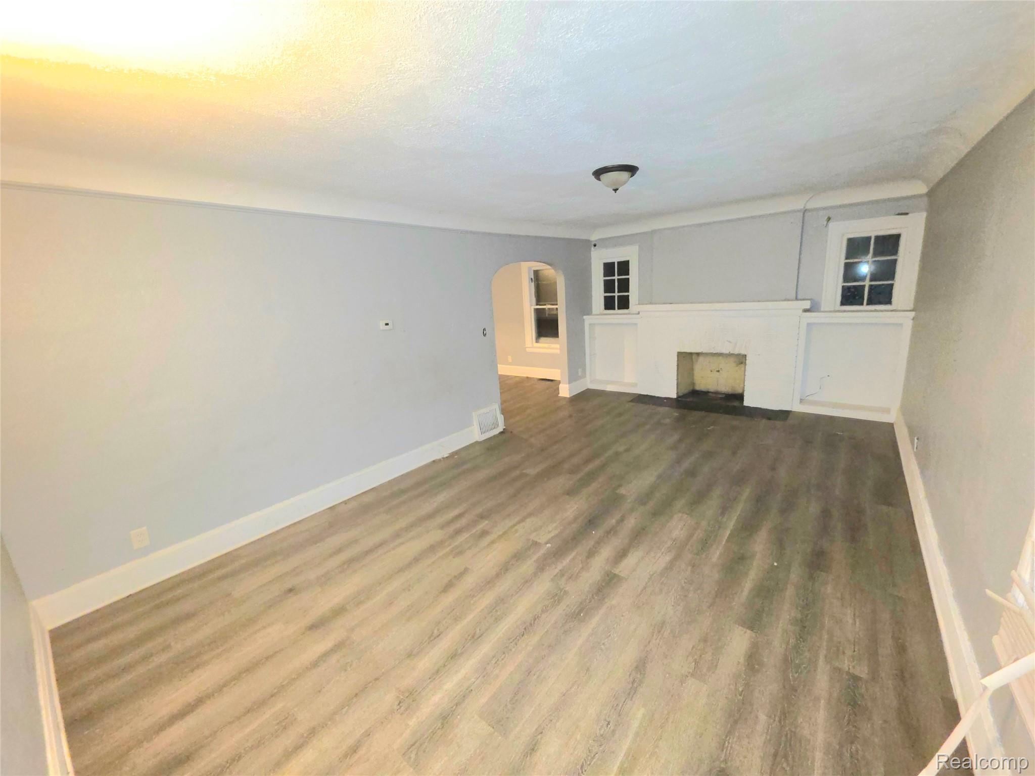 15384 Kentucky Street