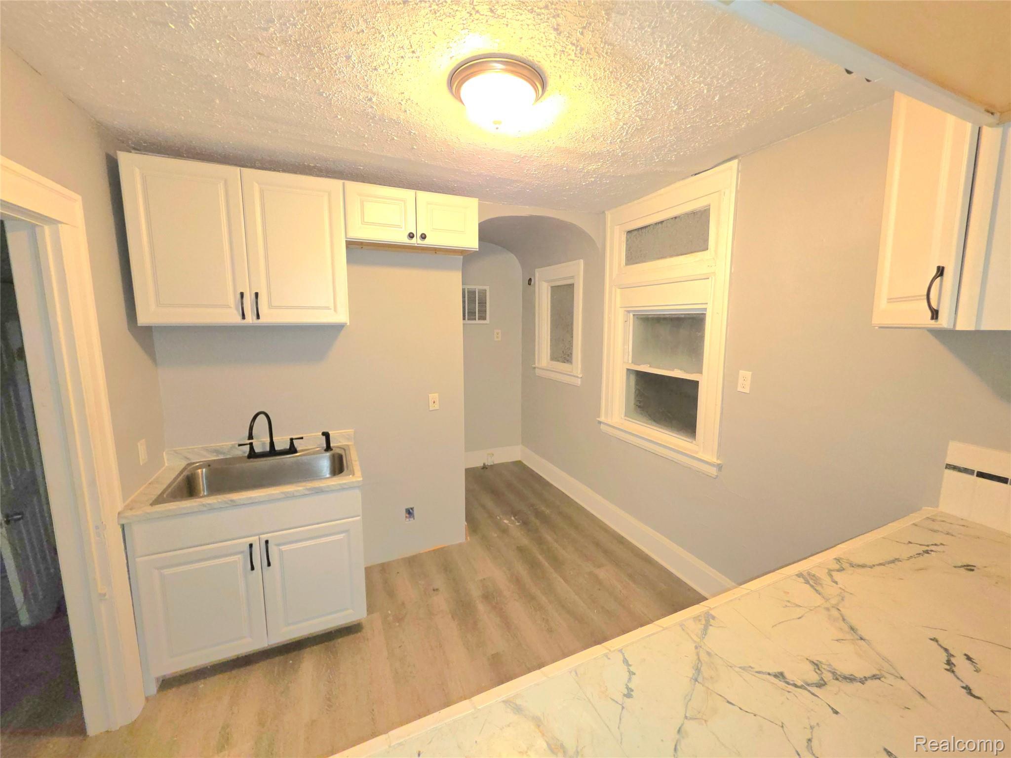 15384 Kentucky Street