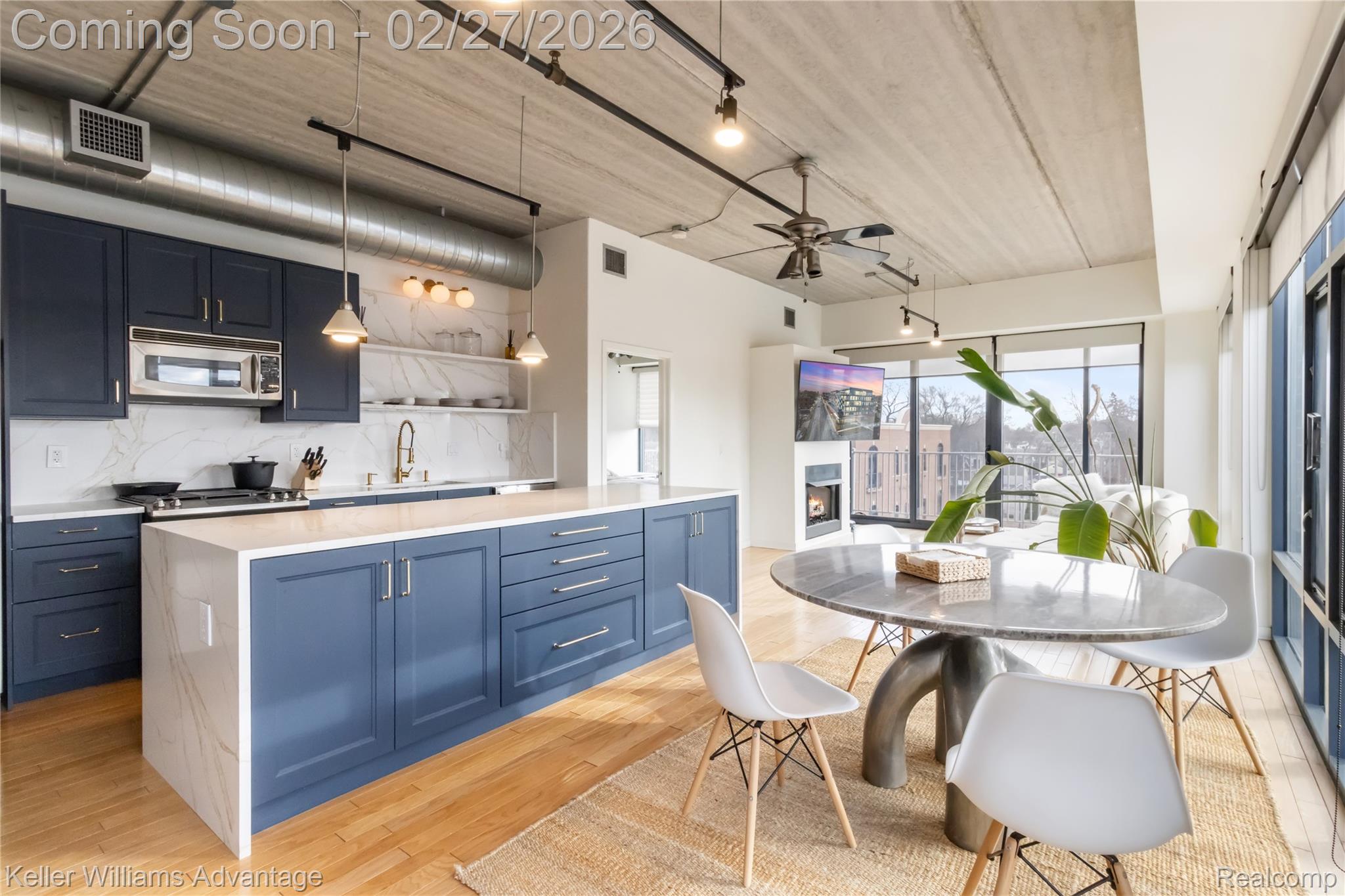 101 Curry Avenue 416