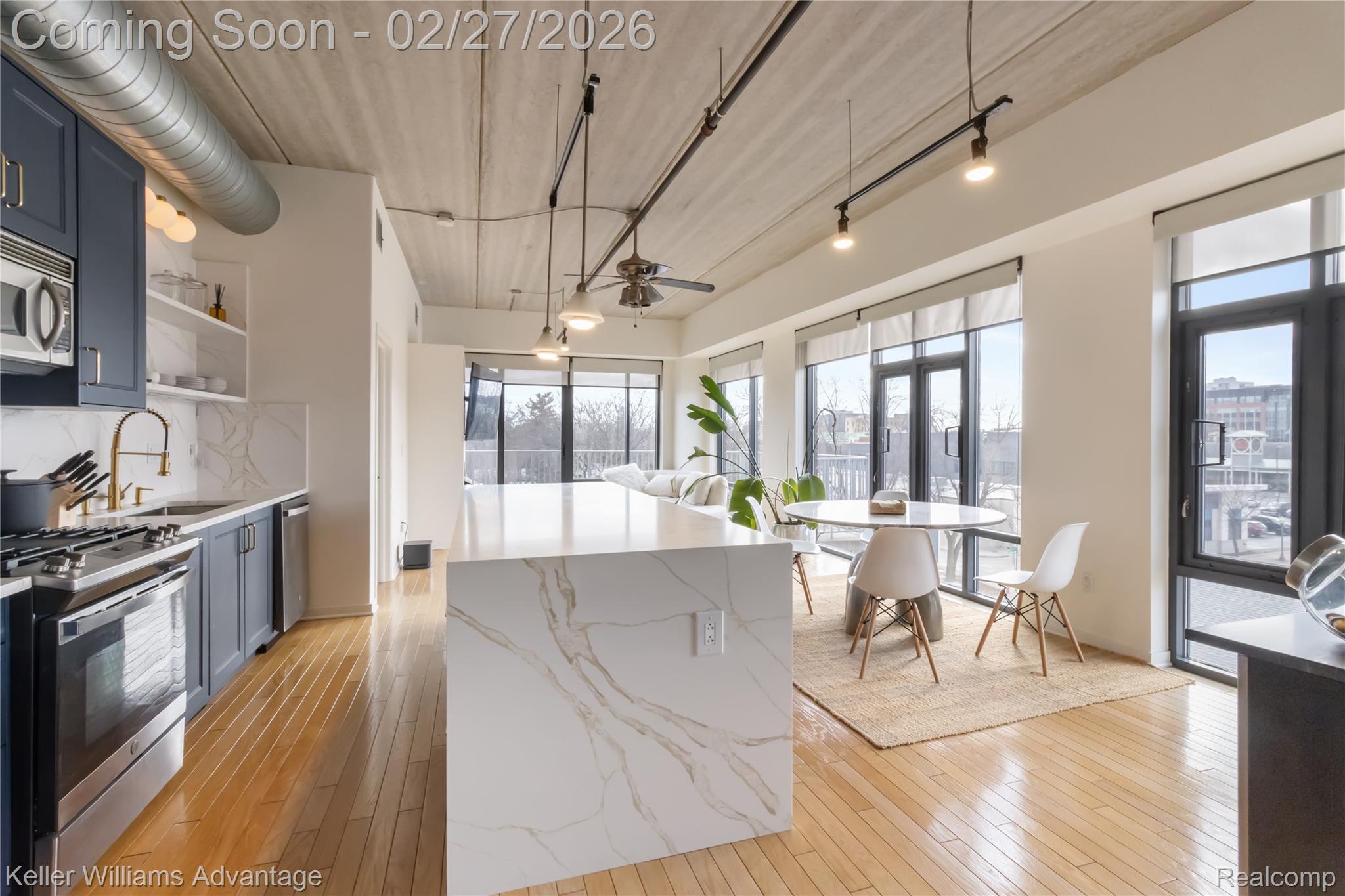 101 Curry Avenue 416