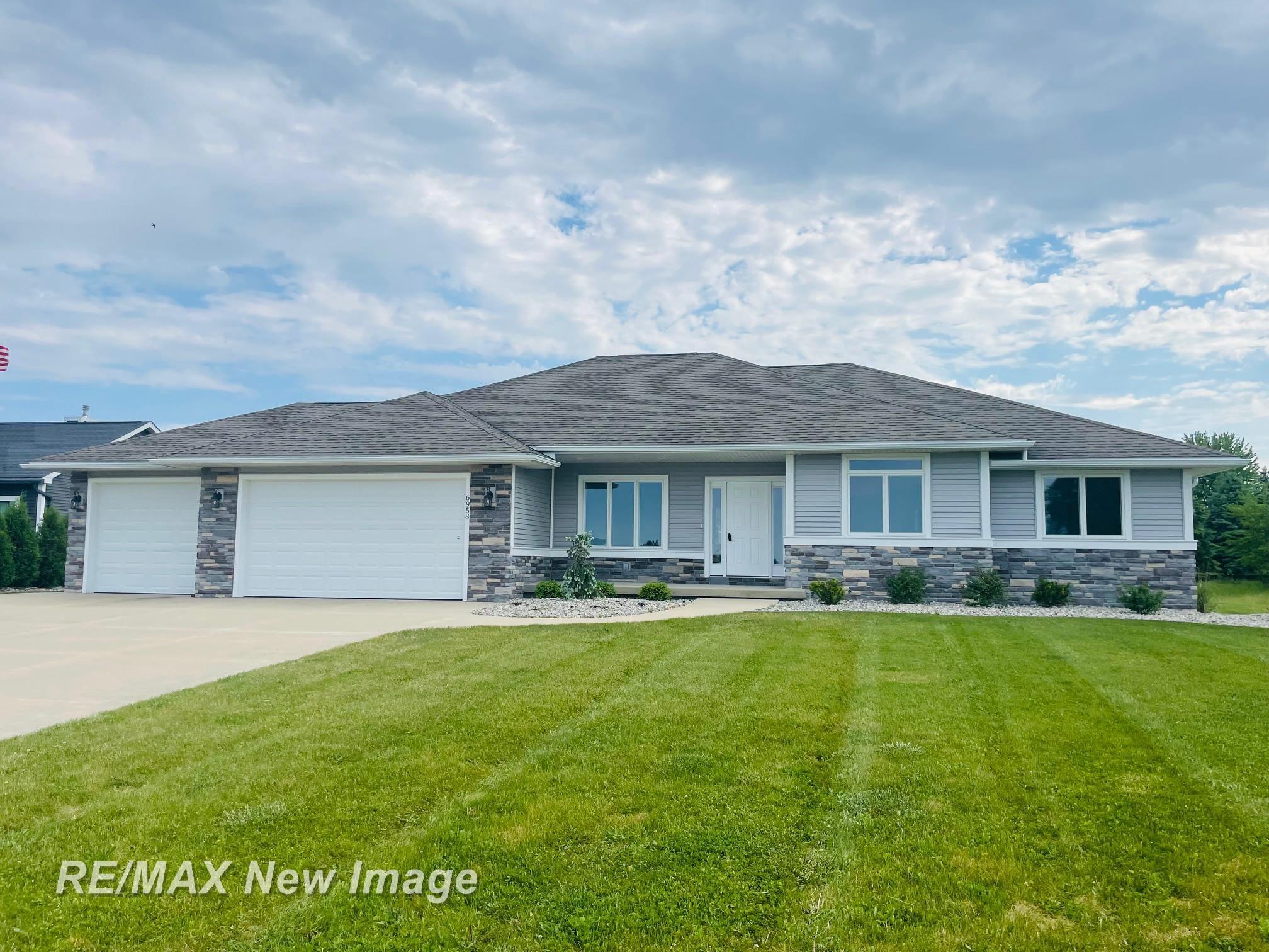 6958 Pleasant Ridge Trail