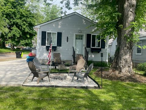 132 Maudlin Street Novi City MI 48377