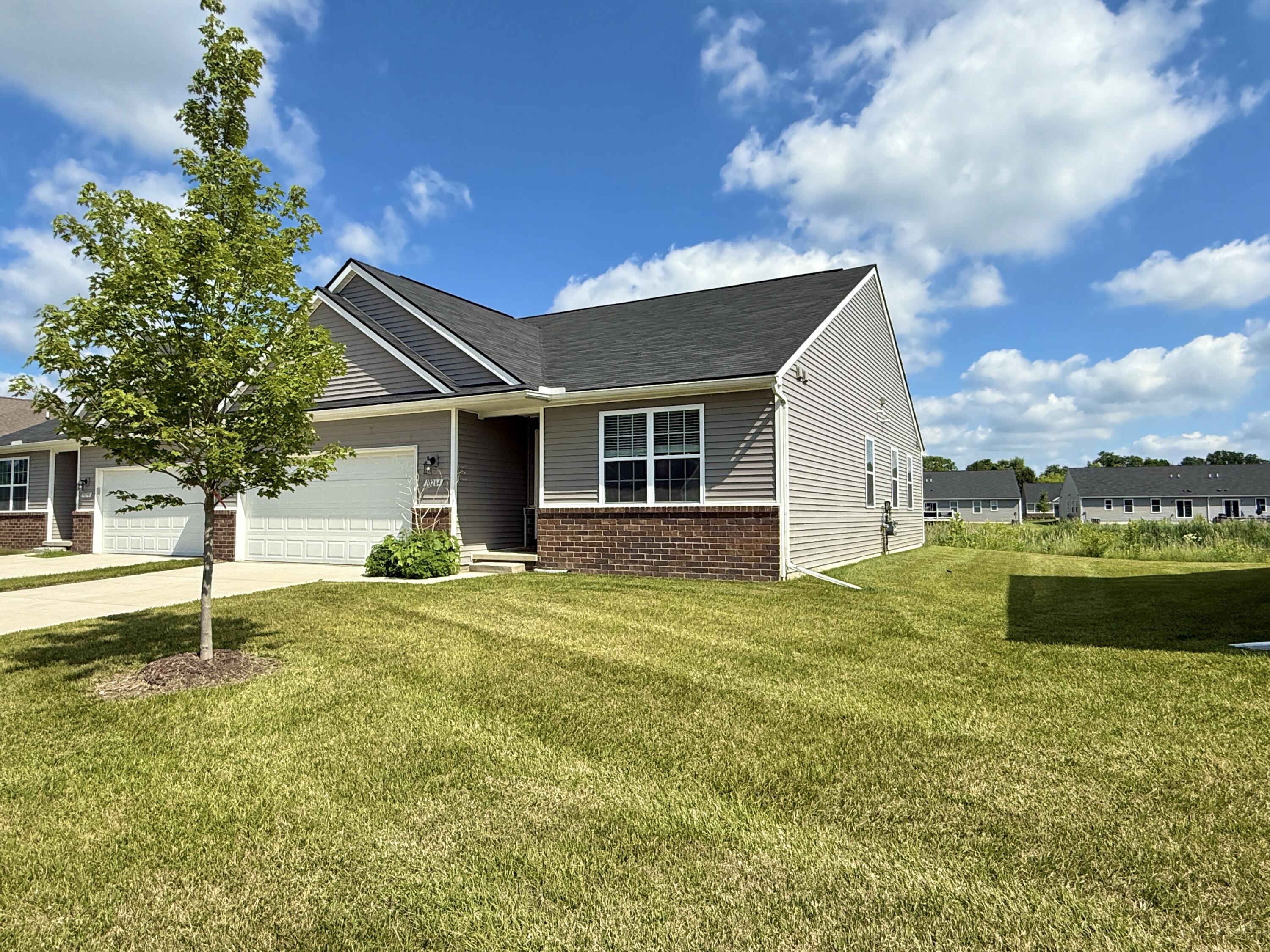 10284 Swan Lake Circle
