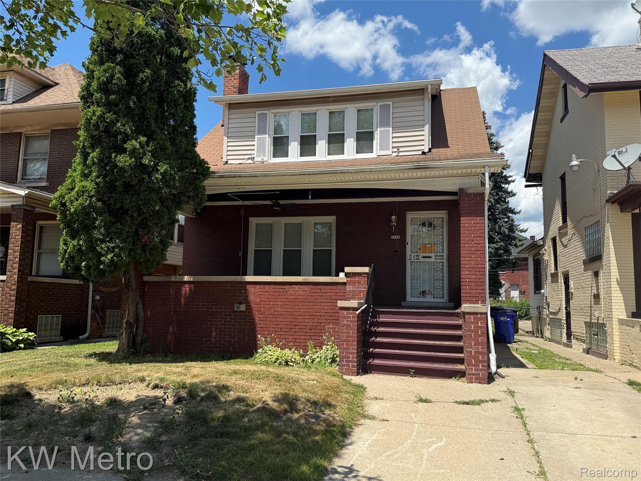 3738 Vicksburg Street
