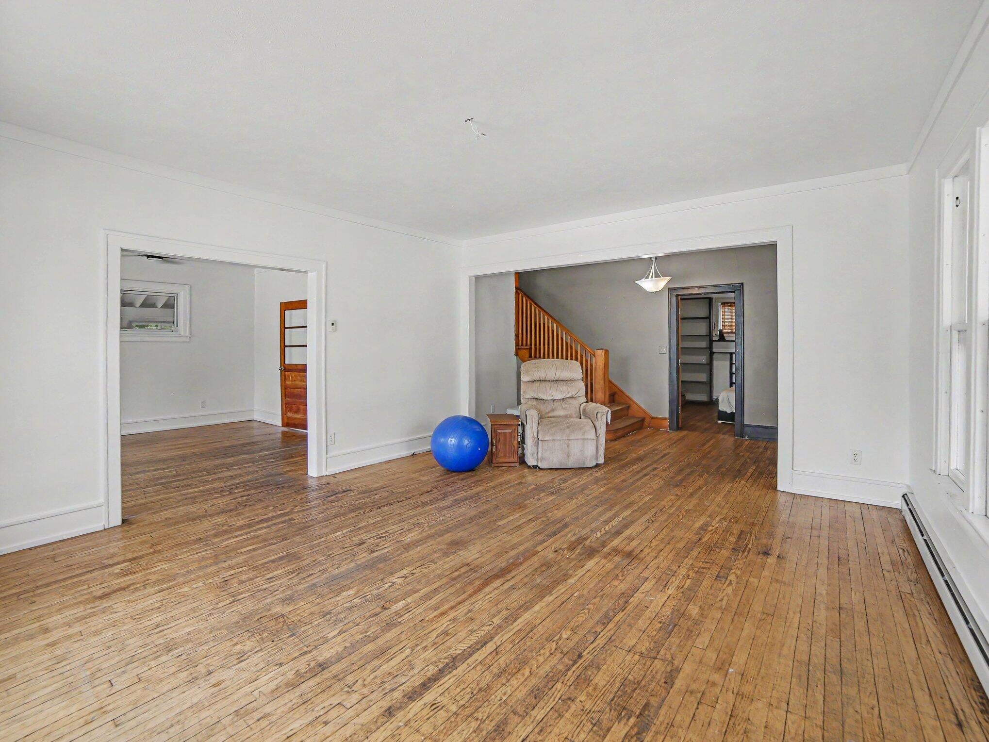 216 E Danaher Street