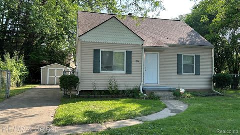 1902 Crestbrook Lane Flint City MI 48507