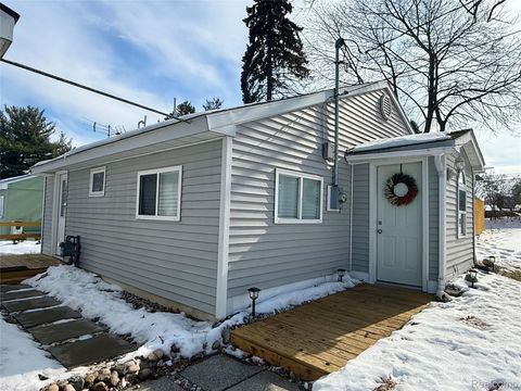 106 Tin Pan Alley Roscommon Township MI 48629