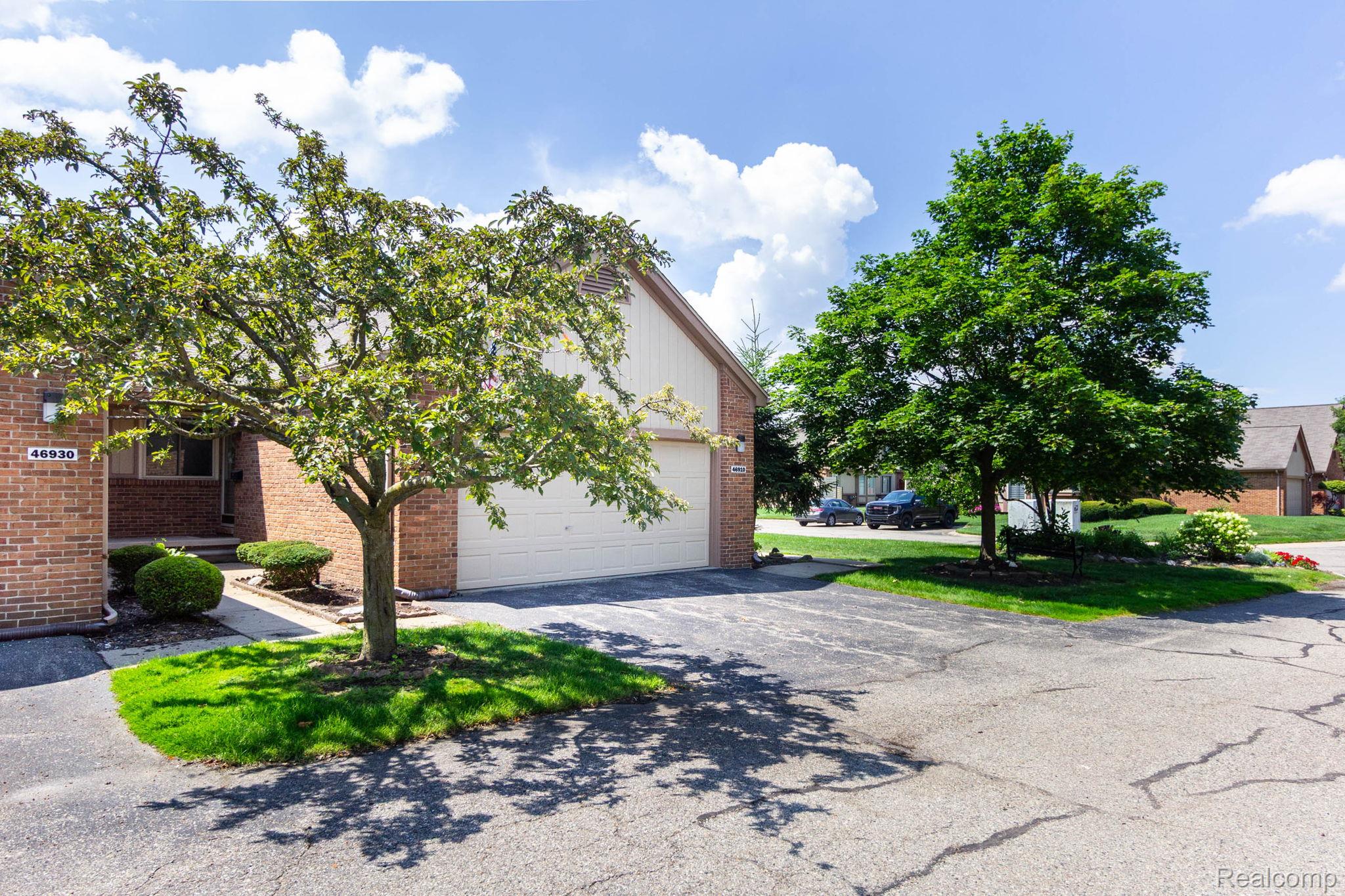 46910 Country Lane 12