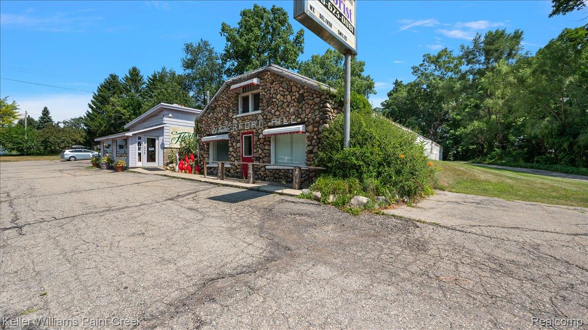5992 Dixie Highway