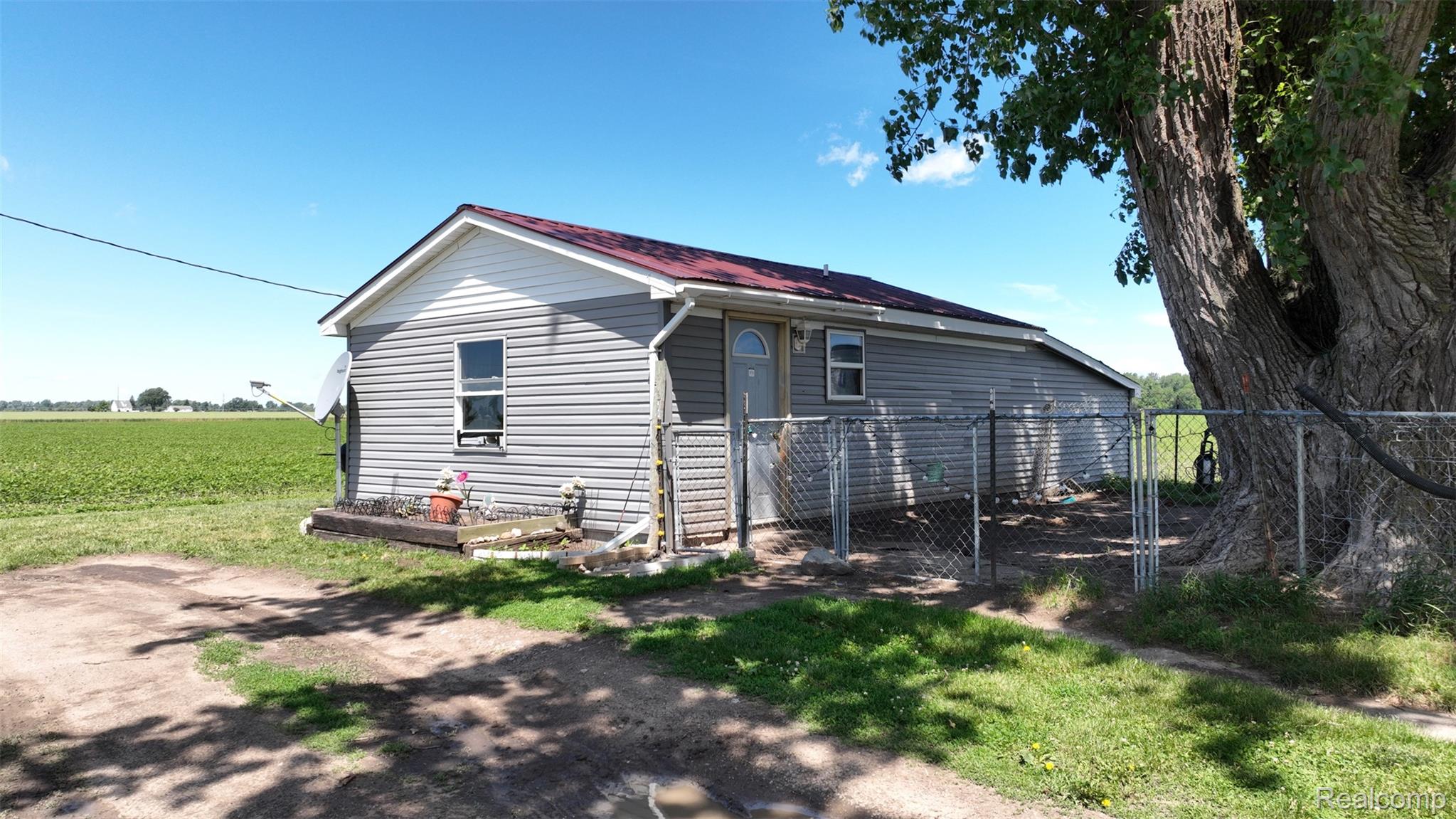 3521 Benoit Road