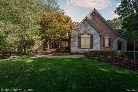 1569 Gleneagles Highland Charter Township MI 48357