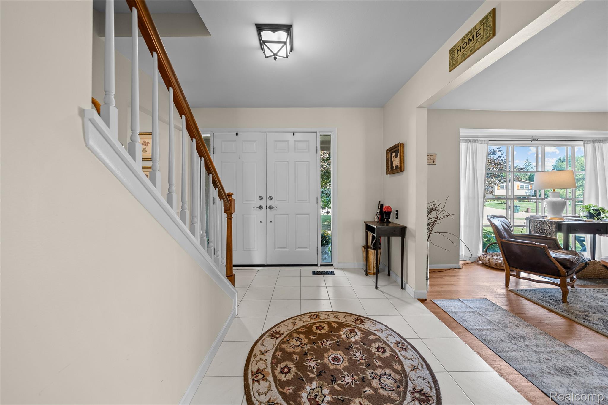 Beverly Hills Village, Michigan 48025, United States, 5 Bedrooms Bedrooms, ,3 BathroomsBathrooms,Residential,Active,206691