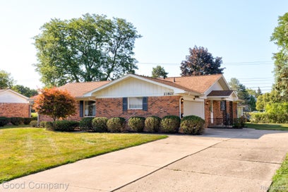 23821 Hazen Street Southfield City MI 48033
