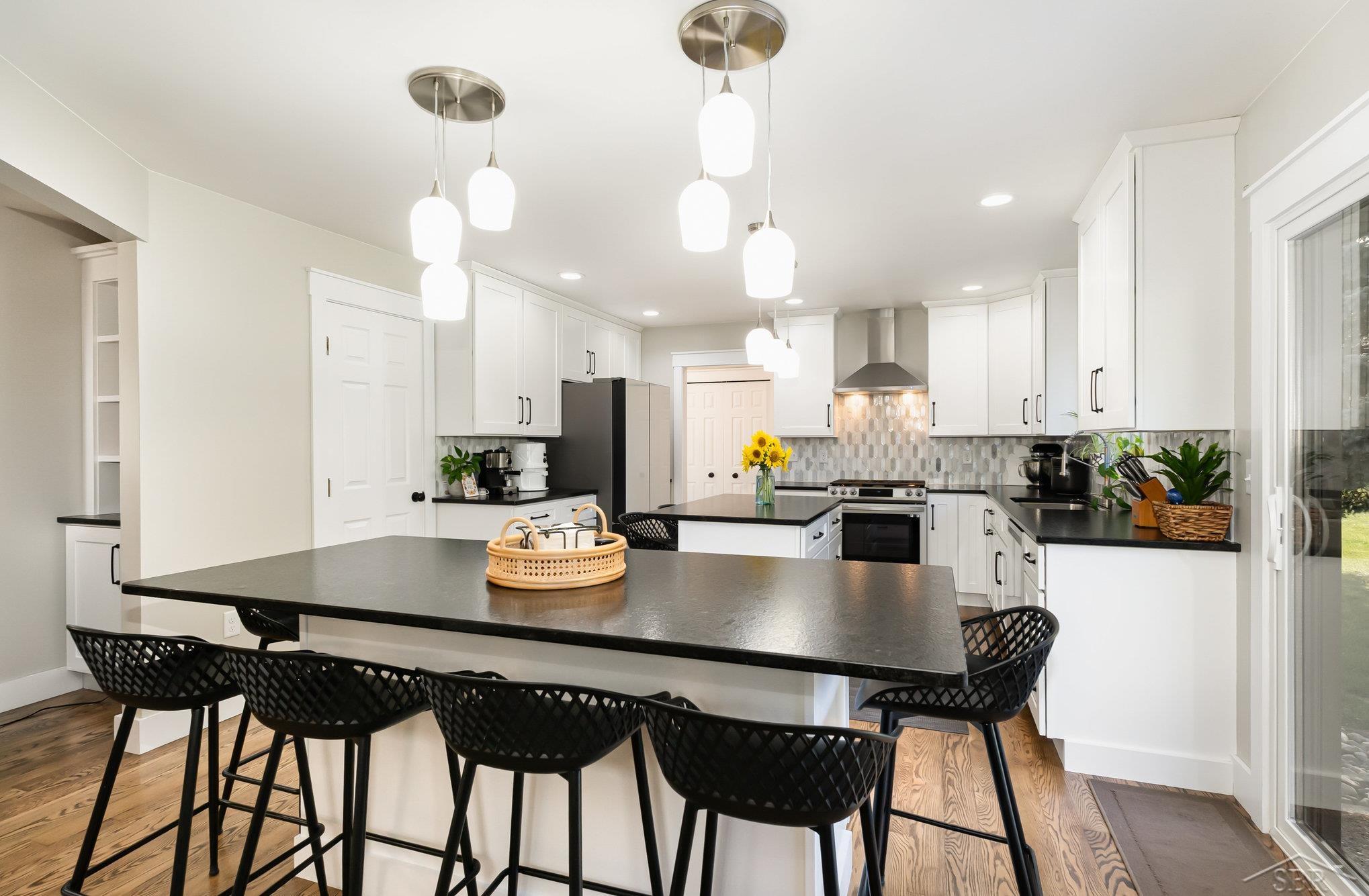 Saginaw Charter Township, Michigan 48603, United States, 5 Bedrooms Bedrooms, ,3 BathroomsBathrooms,Residential,Active,223517