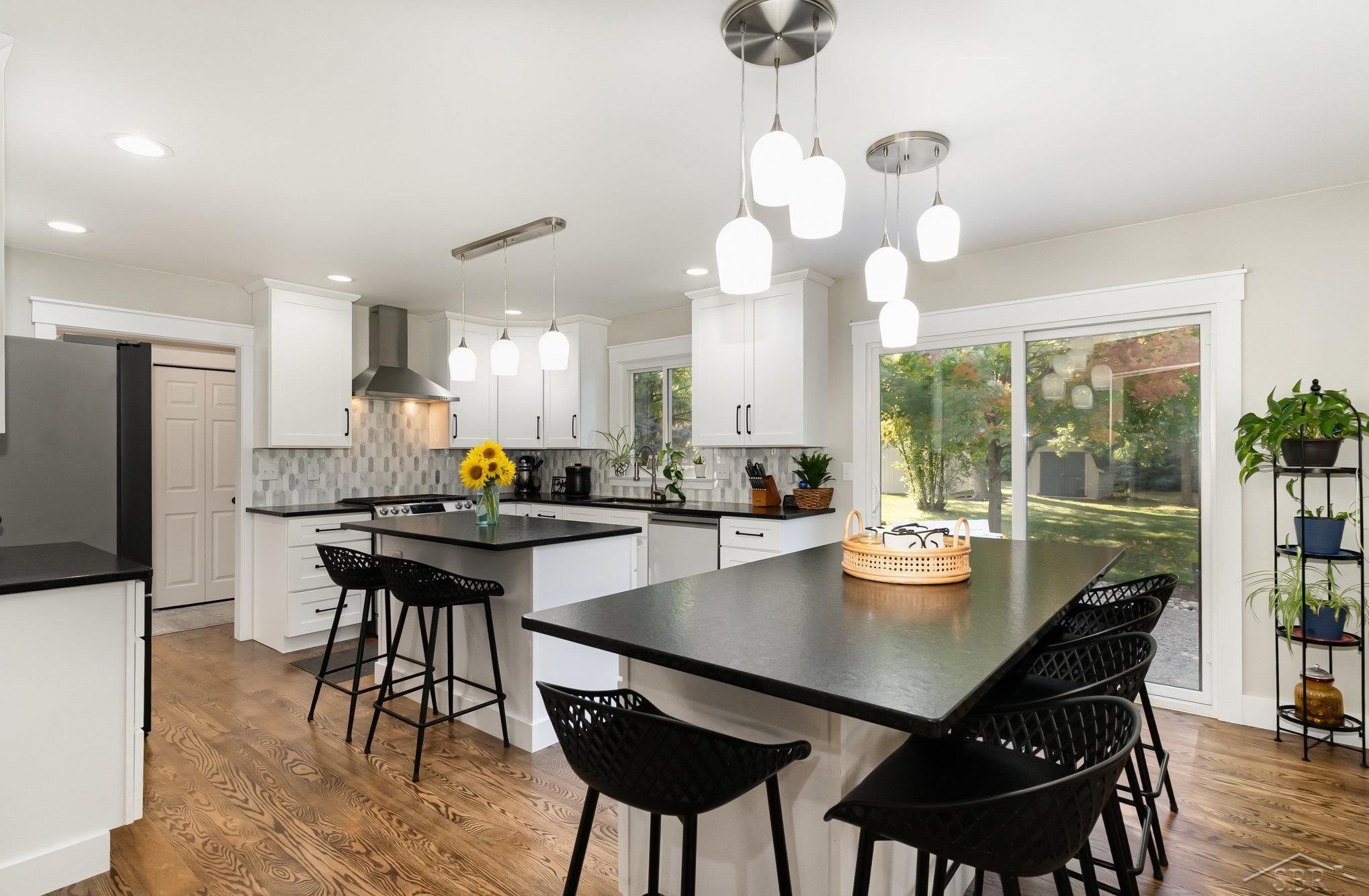 Saginaw Charter Township, Michigan 48603, United States, 5 Bedrooms Bedrooms, ,3 BathroomsBathrooms,Residential,Active,223517