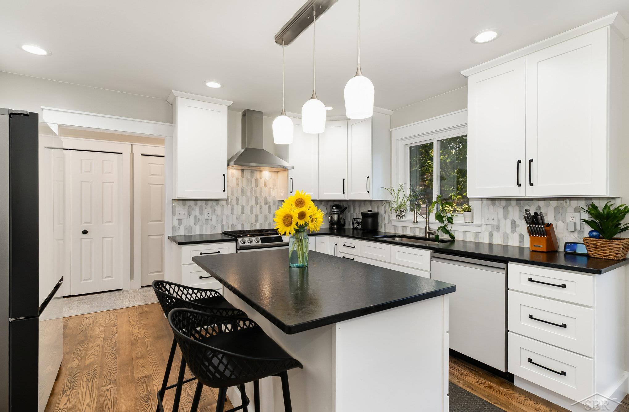 Saginaw Charter Township, Michigan 48603, United States, 5 Bedrooms Bedrooms, ,3 BathroomsBathrooms,Residential,Active,223517