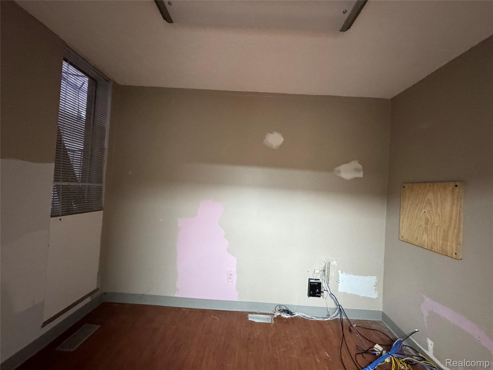 2021 Monroe Street 204-206