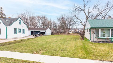 24045 Currier Street Dearborn Heights City MI 48125