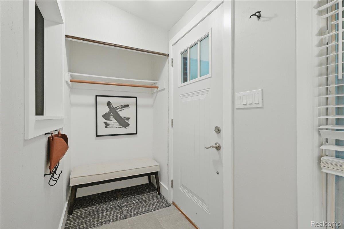 Oak Park City, Michigan 48237, United States, 3 Bedrooms Bedrooms, ,1 BathroomBathrooms,Residential,Pending,151996