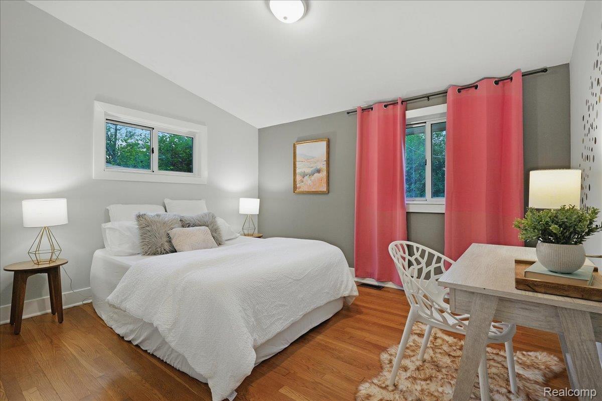 Oak Park City, Michigan 48237, United States, 3 Bedrooms Bedrooms, ,1 BathroomBathrooms,Residential,Pending,151996