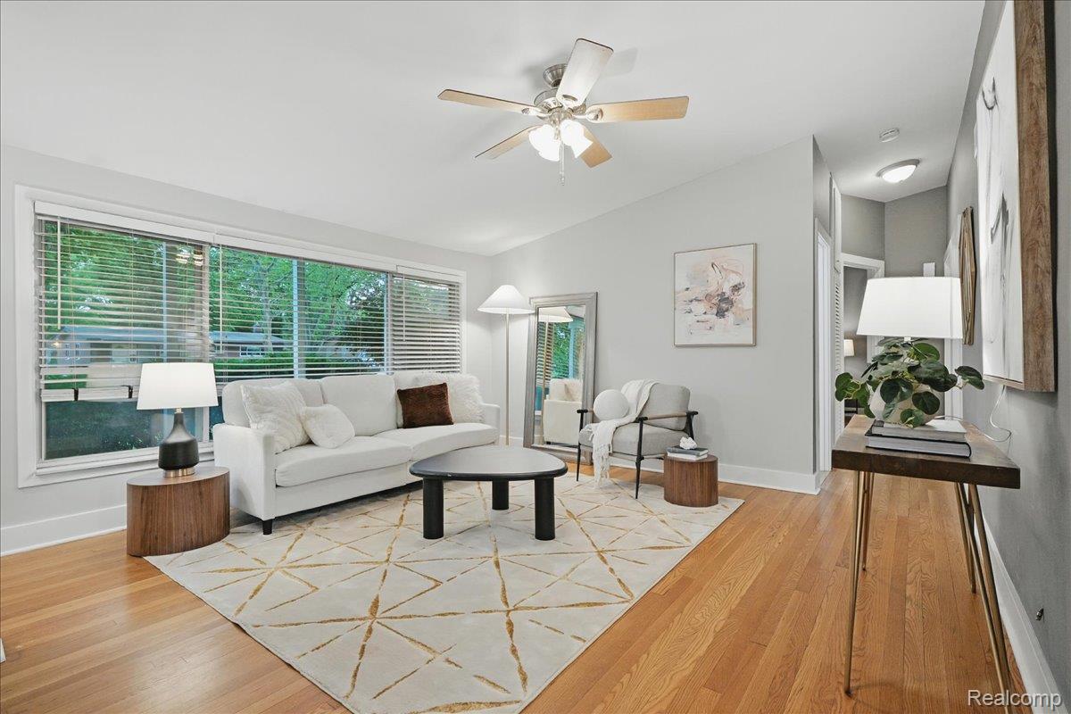 Oak Park City, Michigan 48237, United States, 3 Bedrooms Bedrooms, ,1 BathroomBathrooms,Residential,Pending,151996