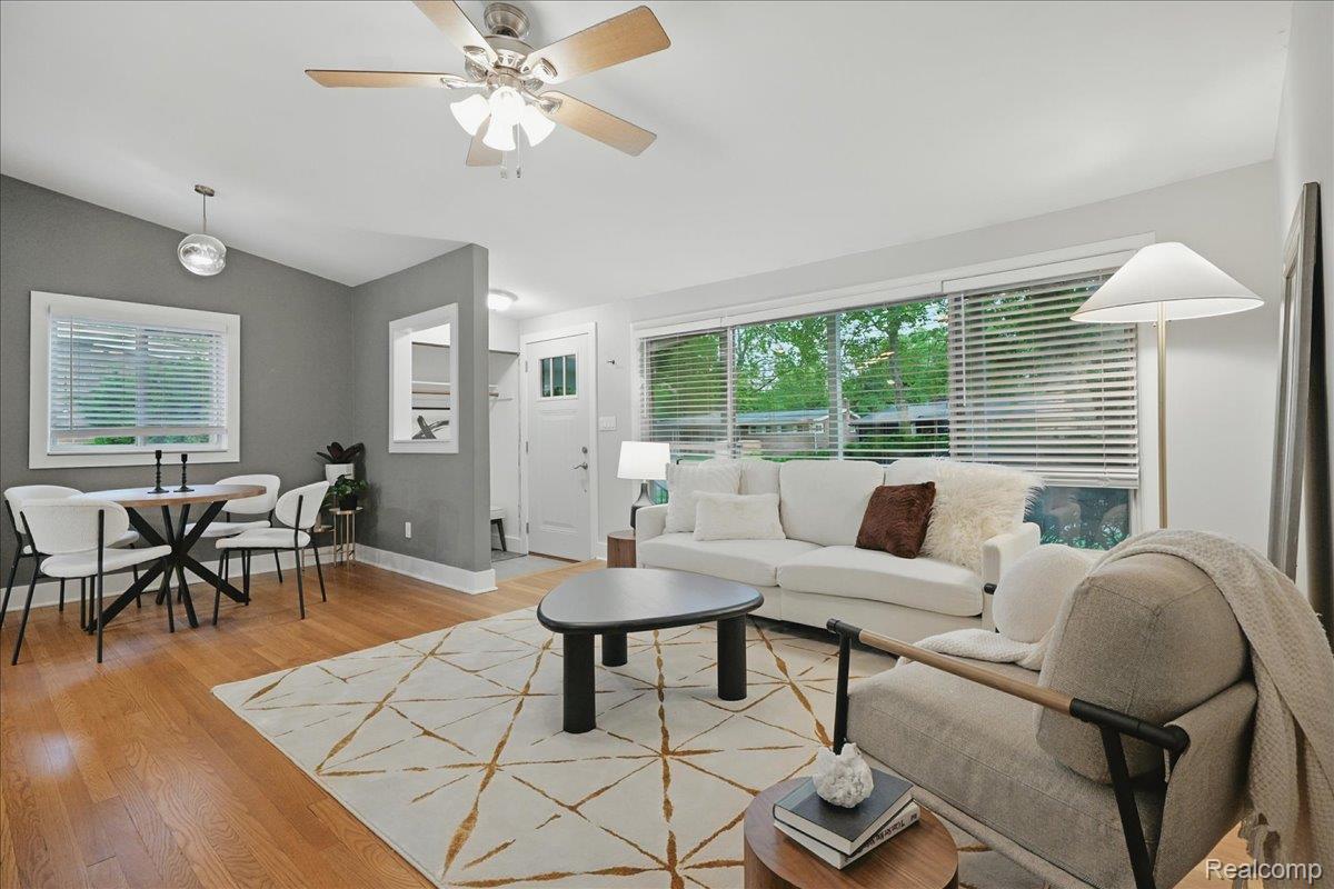 Oak Park City, Michigan 48237, United States, 3 Bedrooms Bedrooms, ,1 BathroomBathrooms,Residential,Pending,151996