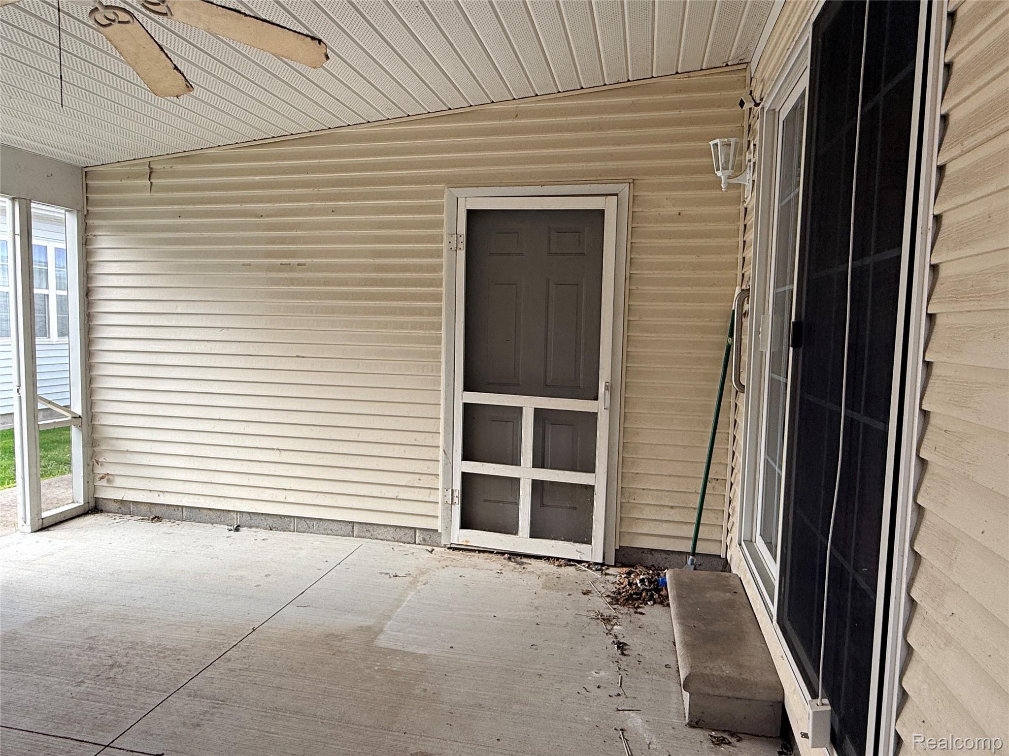 3211 Keewahdin Road 139