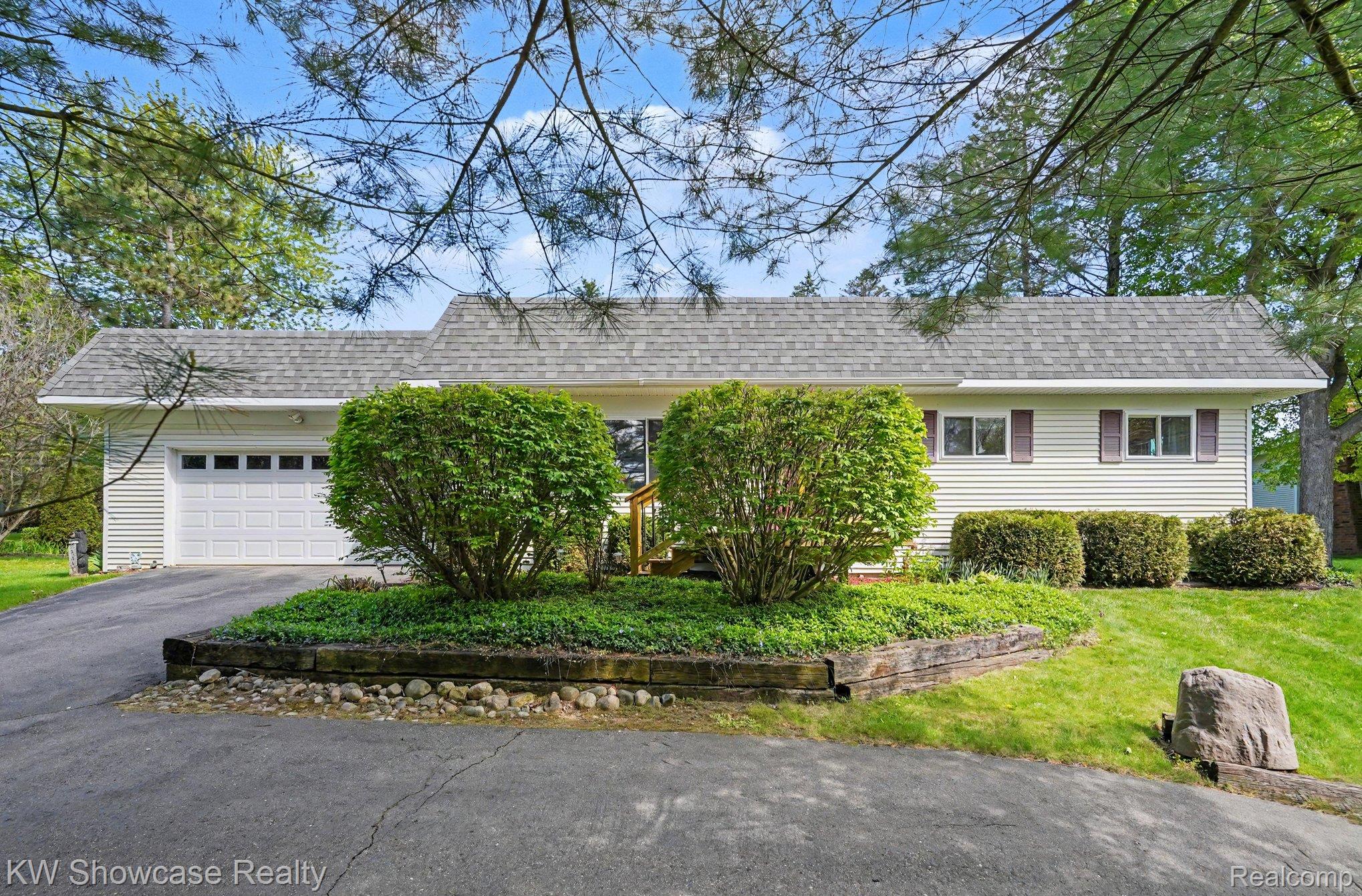 4200 Woodcock Way