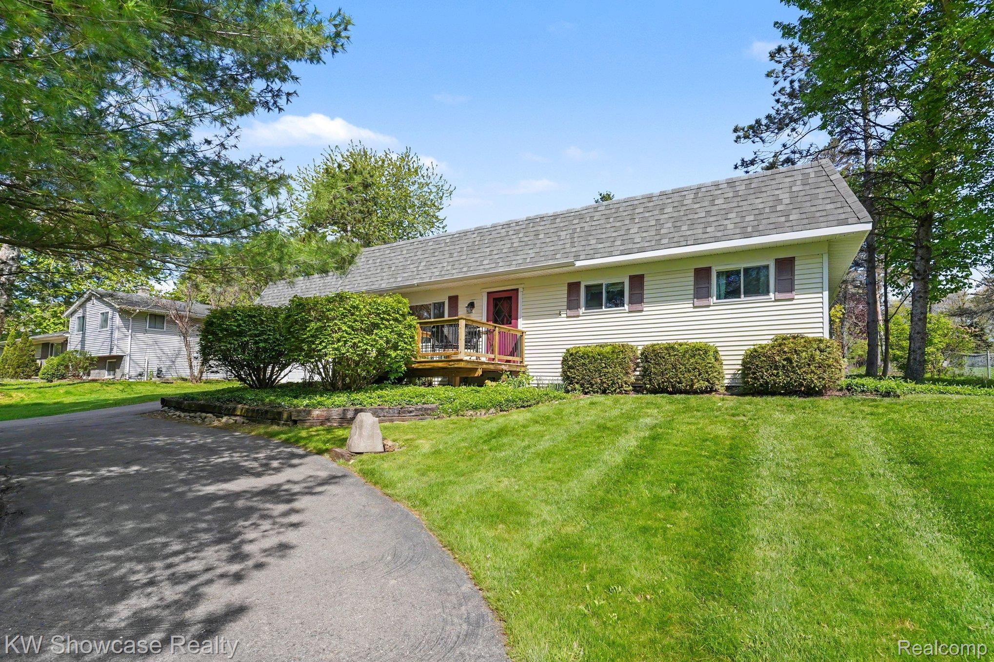 4200 Woodcock Way