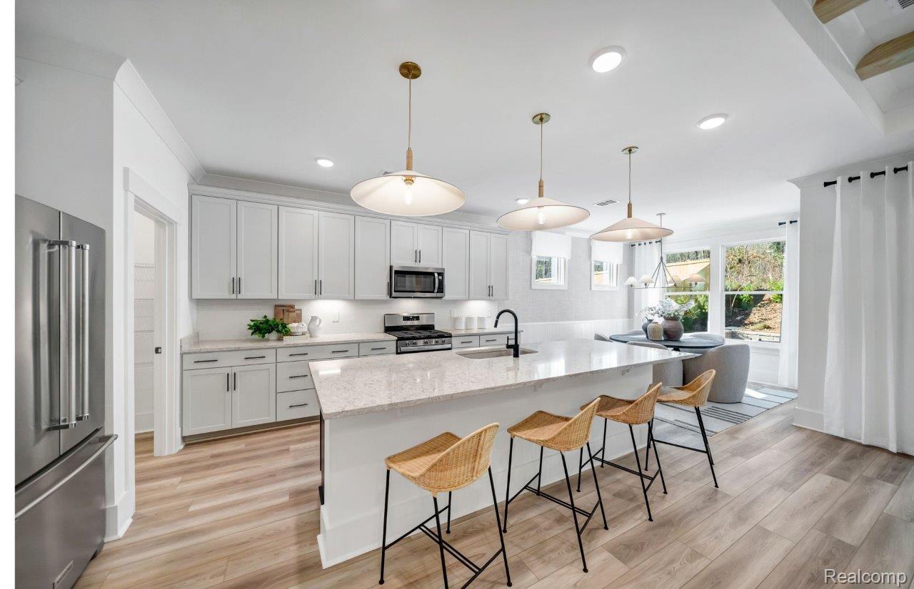 1626 Moss Drive