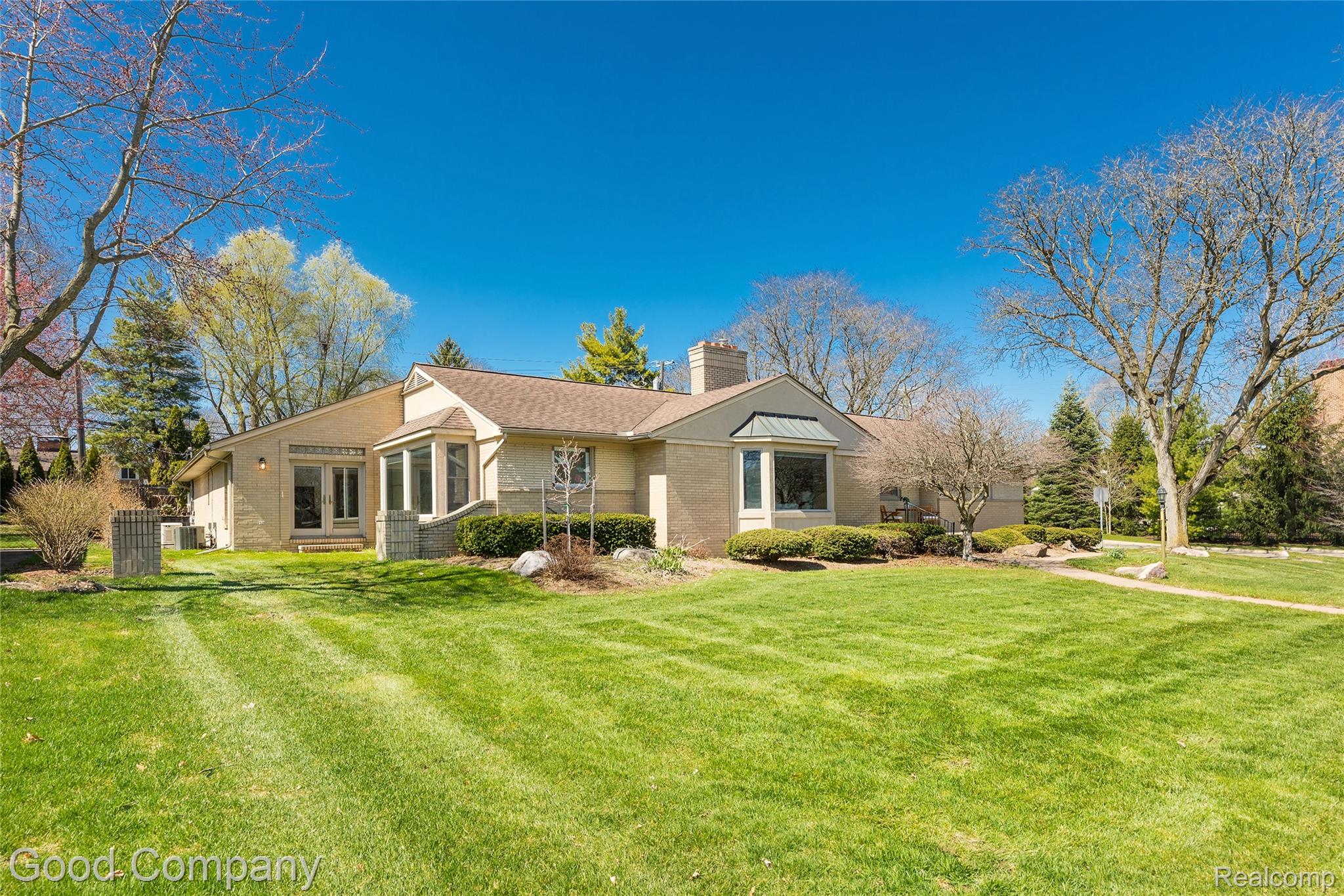 2135 Vinsetta Boulevard