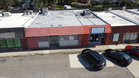 21048 Kelly Road Eastpointe City MI 48021