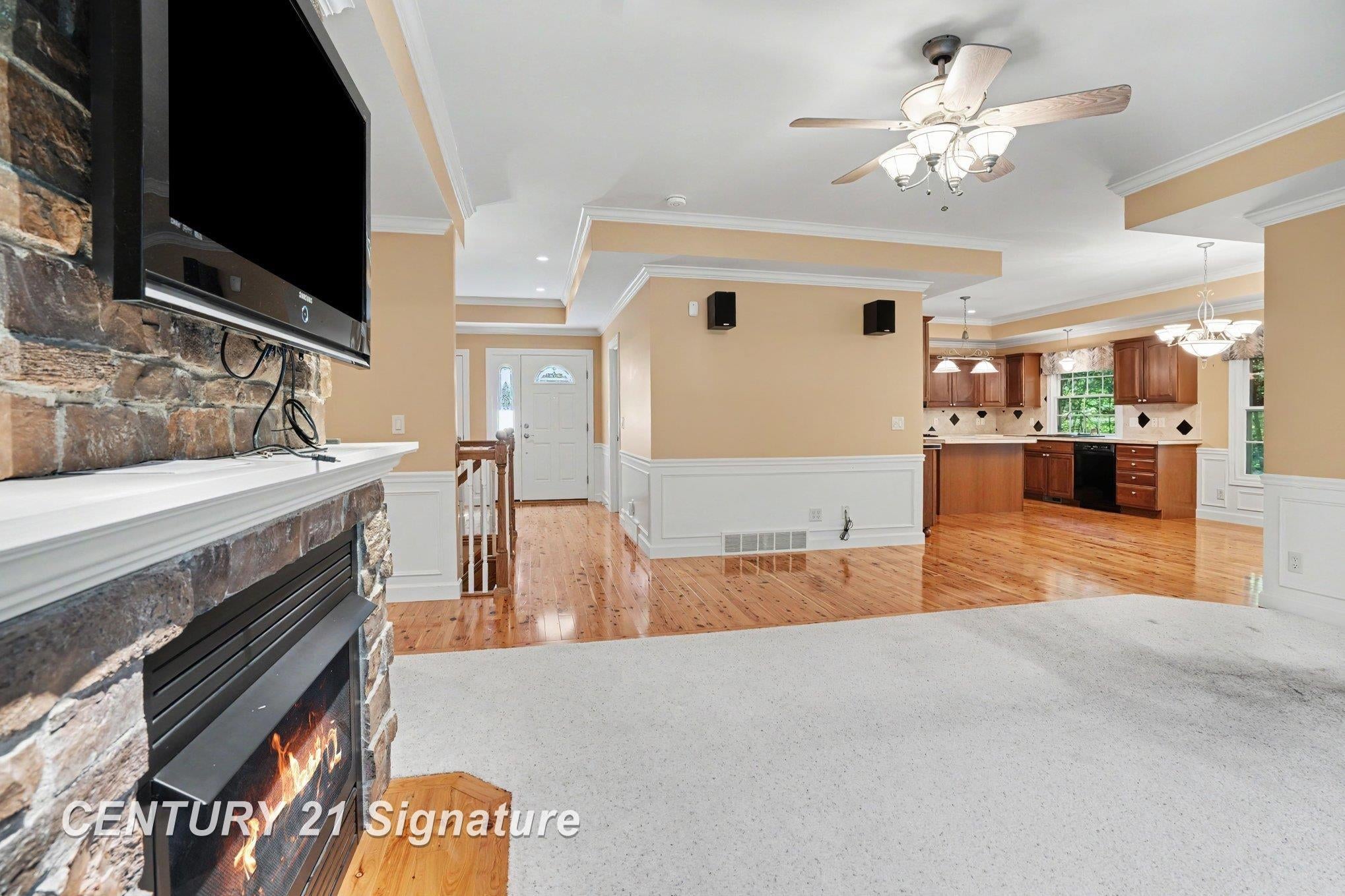 7407 Rock Hollow Ln Lane