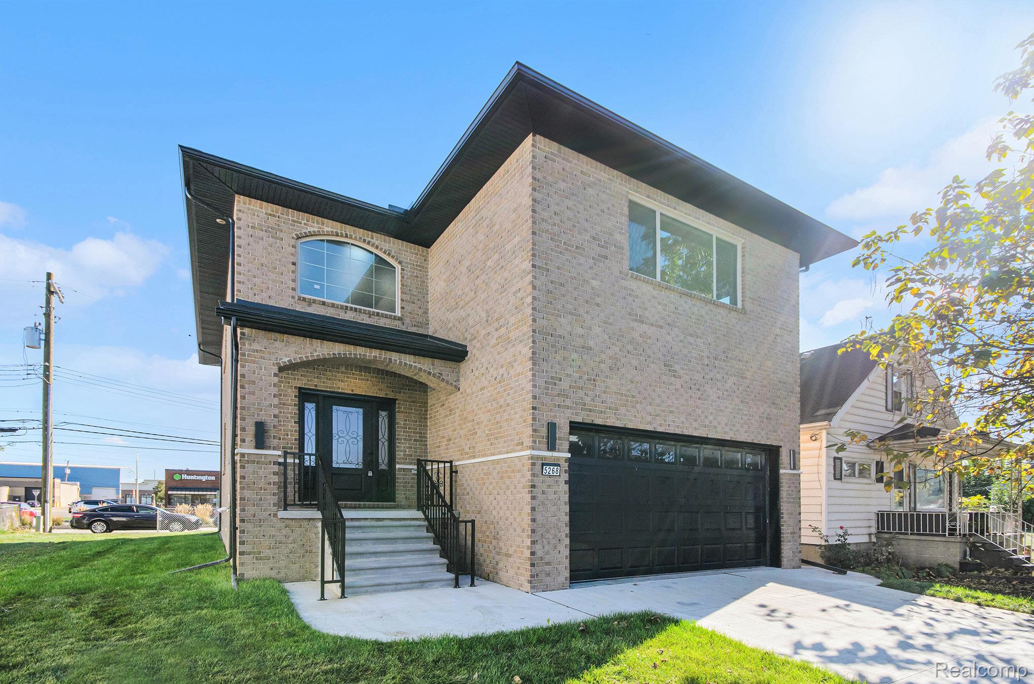 5268 Hartwell Street